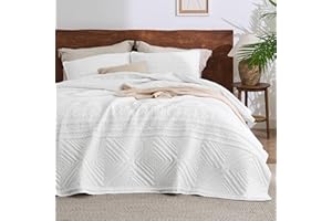 Bedsure Boho Quilt King Size - Lightweight Bedspread King Size with Geometric Stitched Pattern, White Farmhouse Soft Bedding Set Coverlet with 2 Pillow Shams for All Seasons, 106x96 inches
