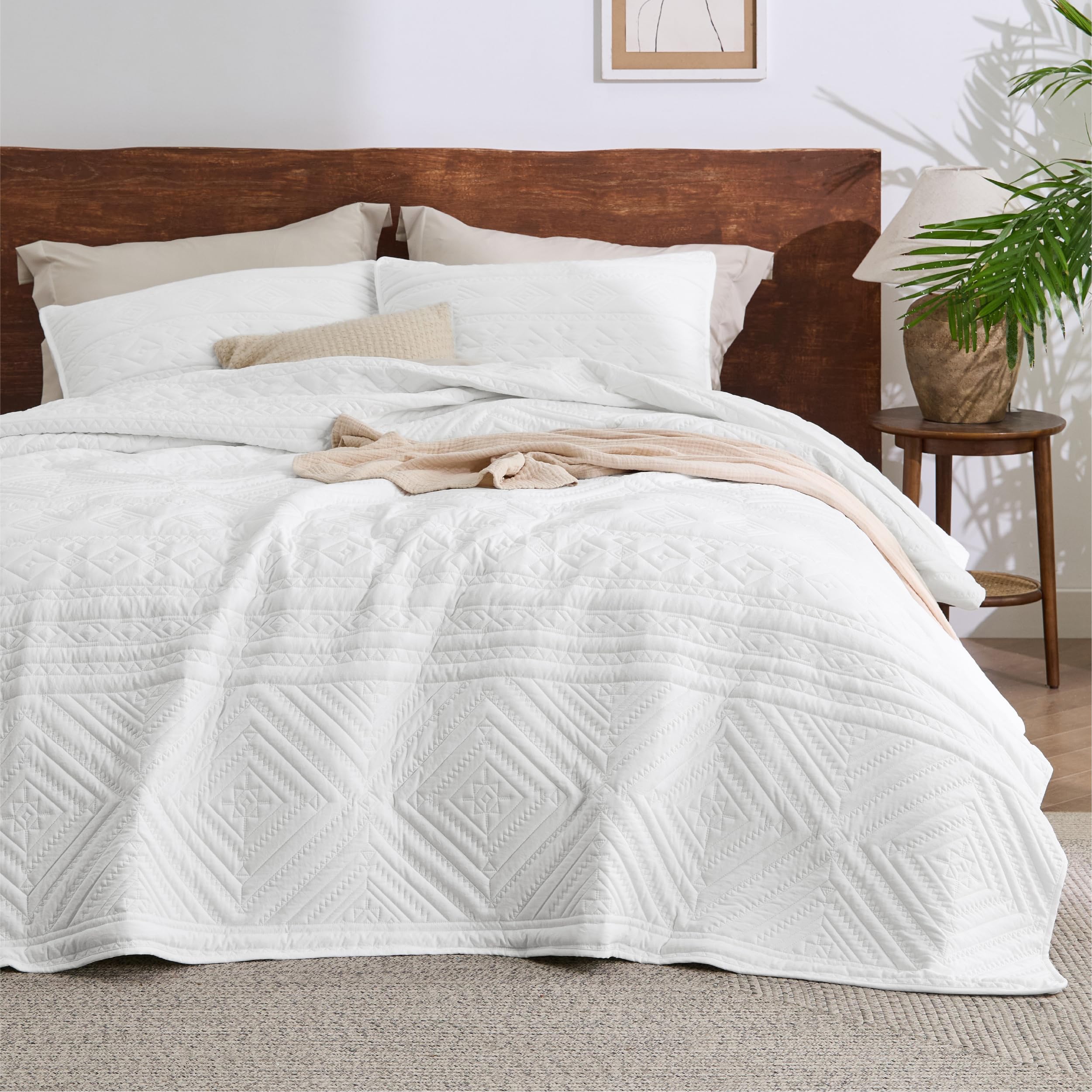 Photo 1 of Bedsure Boho Quilt Queen Size - Lightweight Bedspread Queen Size with Geometric Stitched Pattern, White Farmhouse Soft Bedding Set Coverlet with 2 Pillow Shams for All Seasons, 90x96 inches