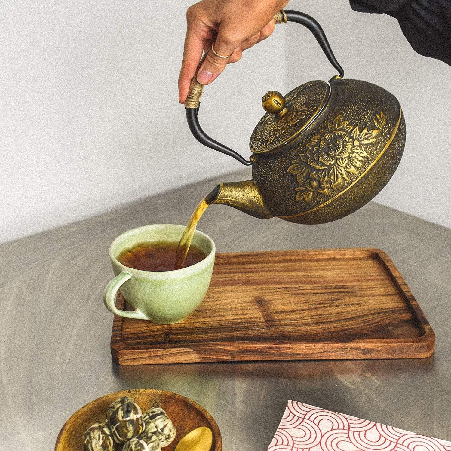 Charbrew Black & Gold Cast Iron Teapot 1200ml Teapot Kettle, Gold 1200ml, 1.2L - Image 4