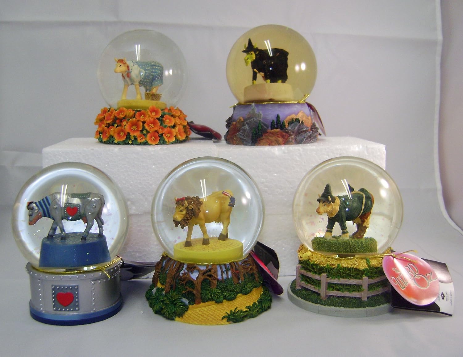 Wizard of Oz Cow Parade Snow Globes Set of 5 Amazon.co.uk Toys & Games
