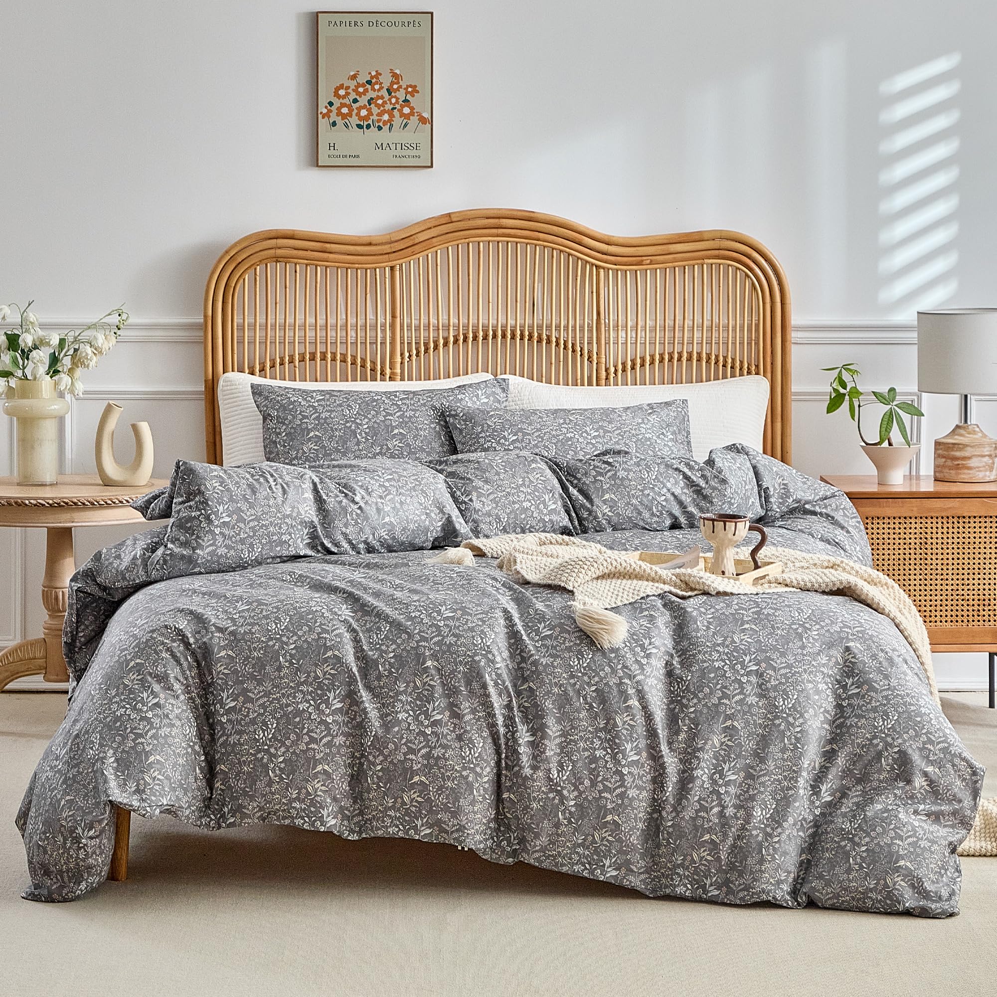 AMWAN Queen Size Comforter Set Grey, 3 Pieces Queen Bedding Sets, Vintage Botanical Bedding Set, 1 Comforter with 2 Pillowcases, Aesthetic Floral Comforter Set Soft for All Seasons