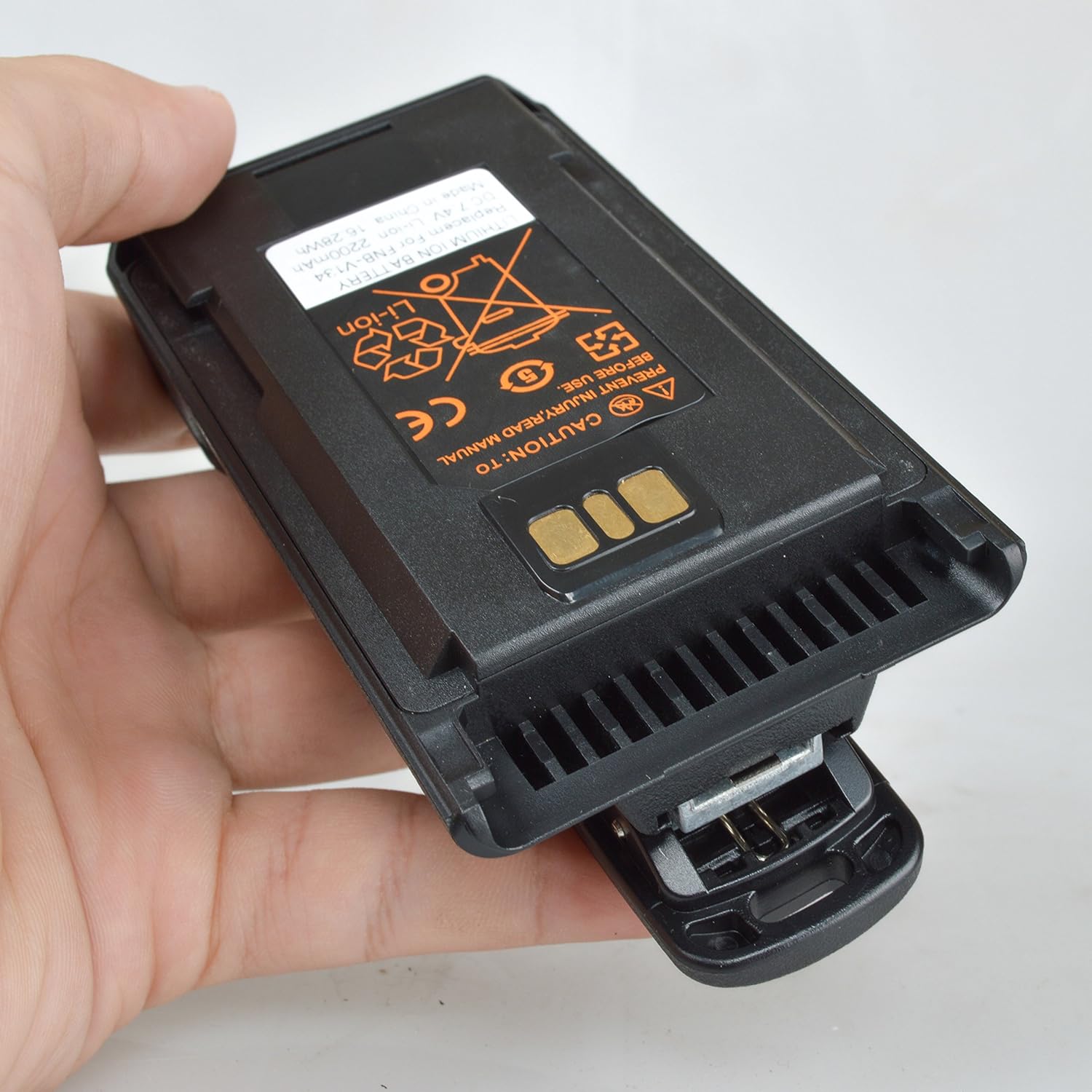 Amazon.com: Guanshan FNB-V134 7.4V 2200mAh Li-ion Battery for Vertex VX-260  EVX-261 VX-264 VX-450 VX-451 VX-454 VX-459 VX-530 VX-531 VX-534 VX-539  Radio: ...