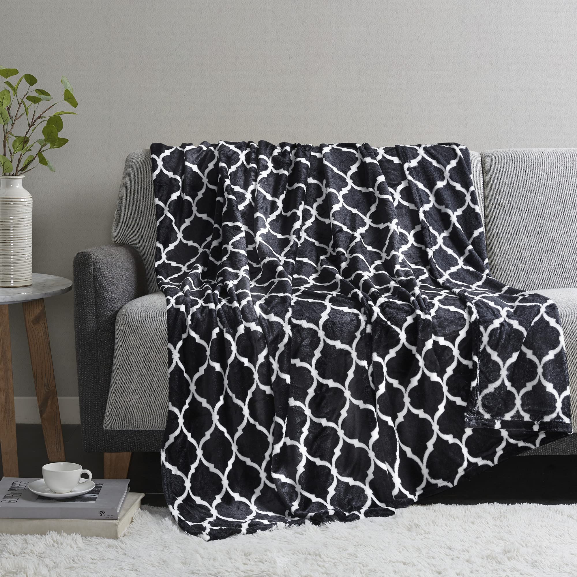 Madison Park Ogee Lightweight Throw Blanket Premium