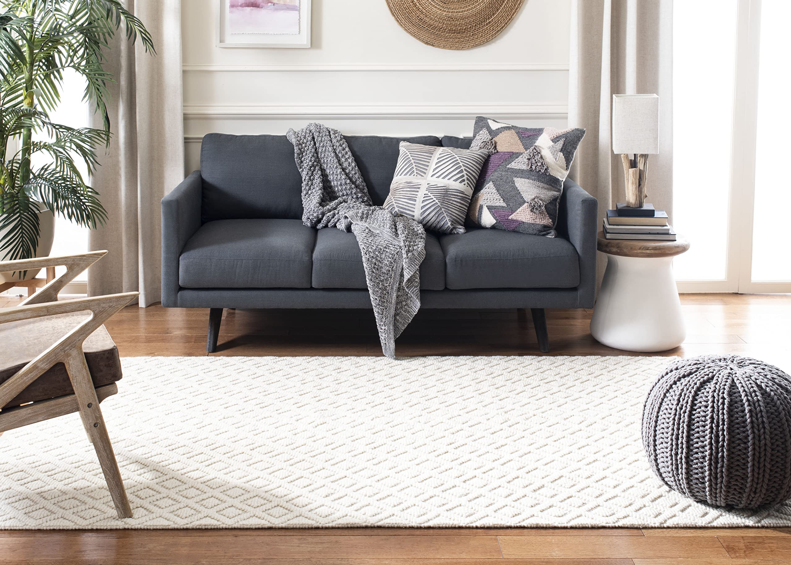 Safavieh Boho Chic Indoor Woven Accent Area Rug, Tulum Collection, TUL229, in Ivory/Grey, 61 X 91 cm for Living Room, Bedroom or Any Indoor Space