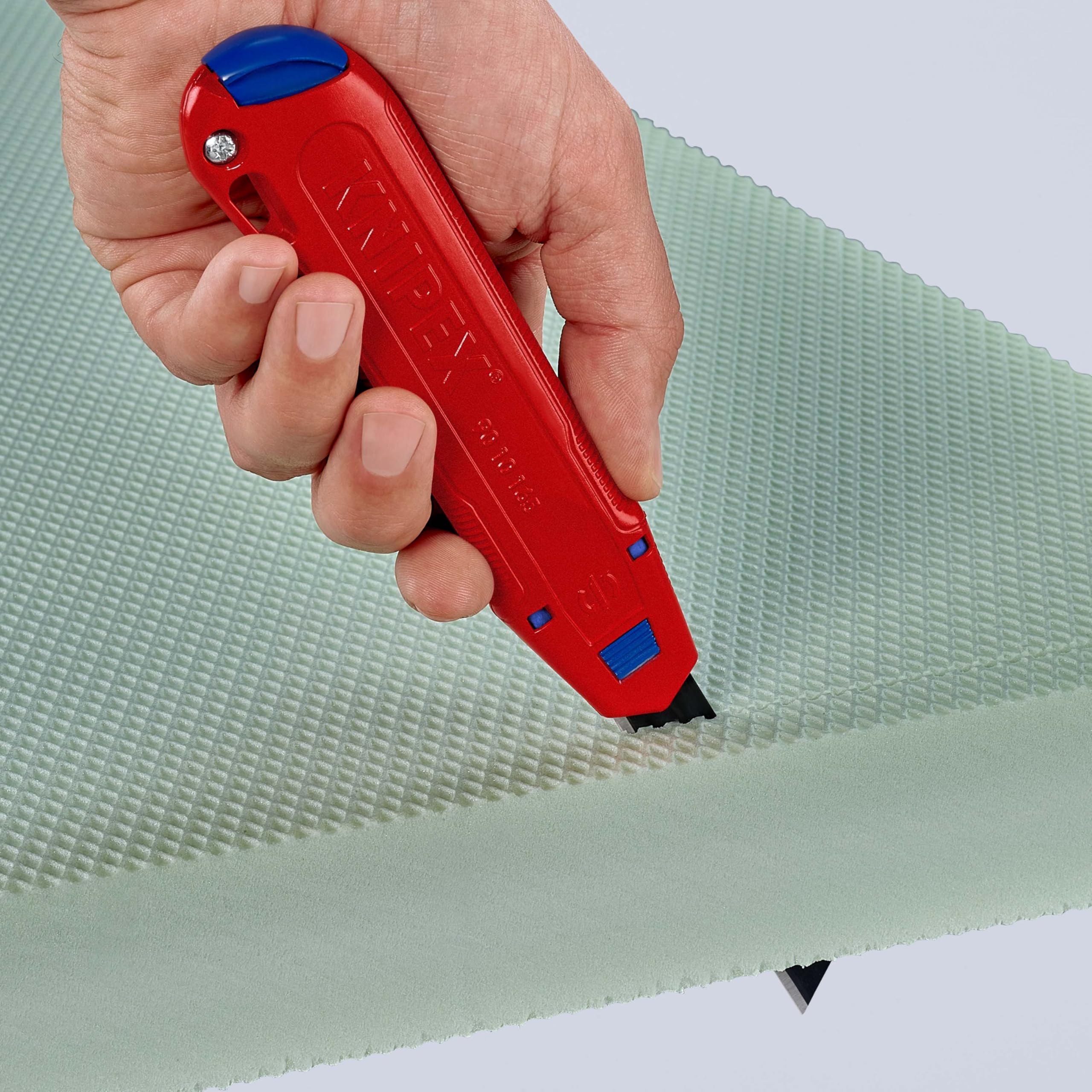 KNIPEX CutiX Universalmesser, mit Stabilisierungsschiene, Klingenverriegelung, 18 mm Abbrechklinge, Cuttermesser, Teppichmesser, 90 10 165 BK 7