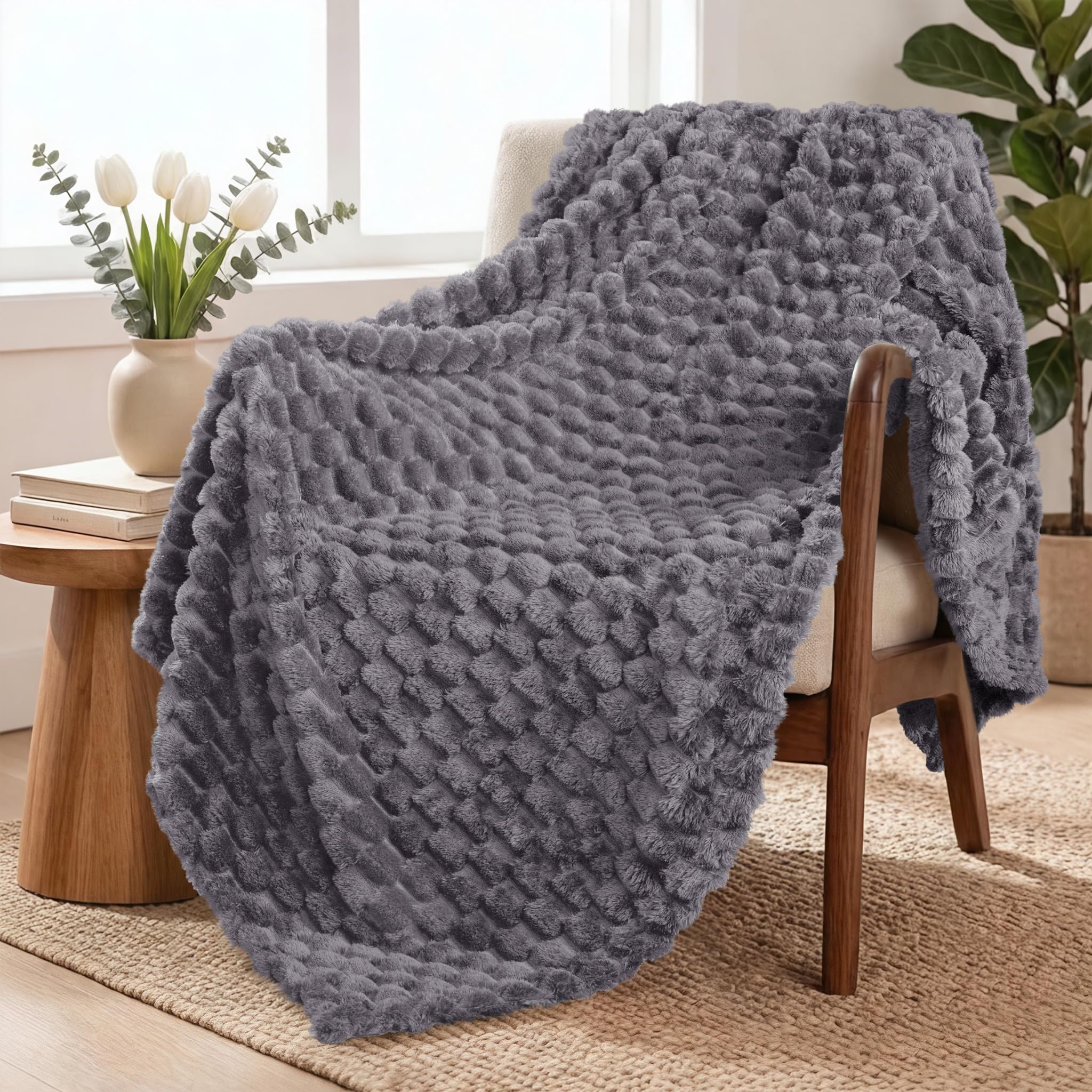 Exclusivo Mezcla Fleece Throw Blanket for Couch, Extra Large Fuzzy Grey Bed Blankets, Soft Cozy Plush Sofa Throws for All Seasons, 127x178 CM