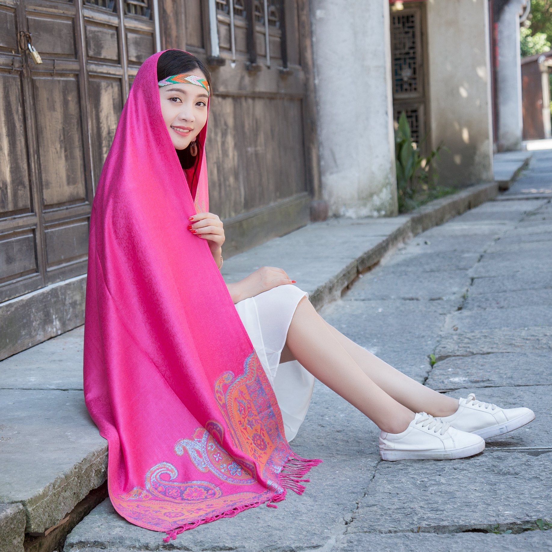 Women Paisley Pashmina Shawl – Soft Cotton Flax Tassel Scarf with Embroidery – Sun proof Beach Head Scarf and Wraps (rose red)