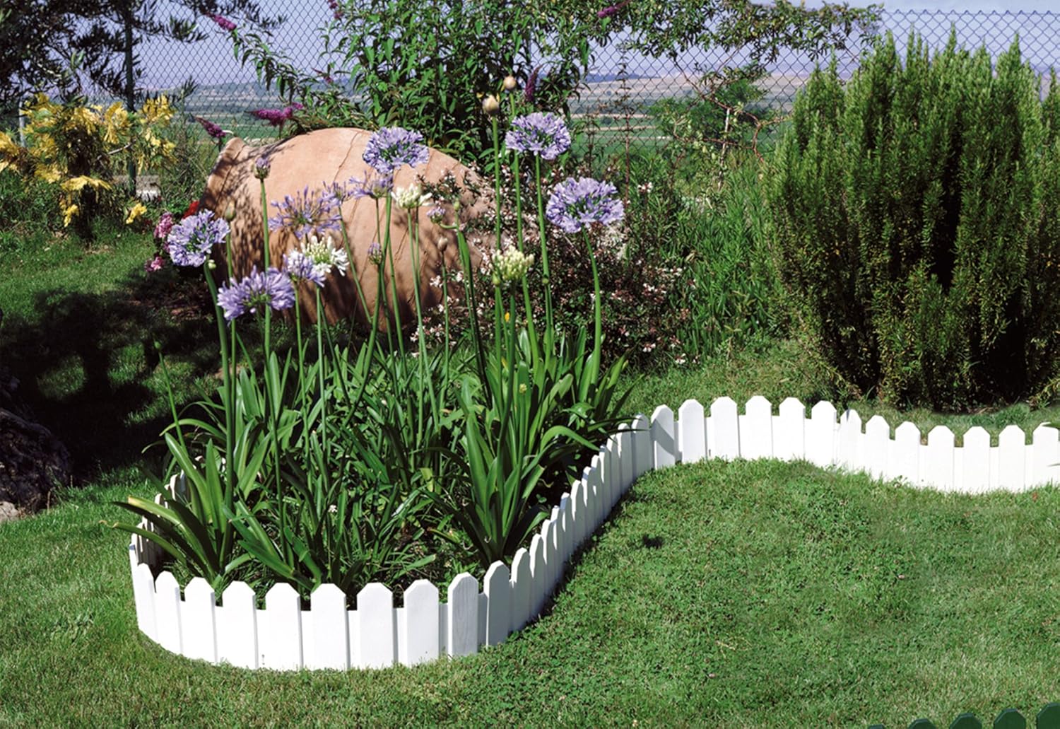 Country Lawn Edging border. Set of 4 in 