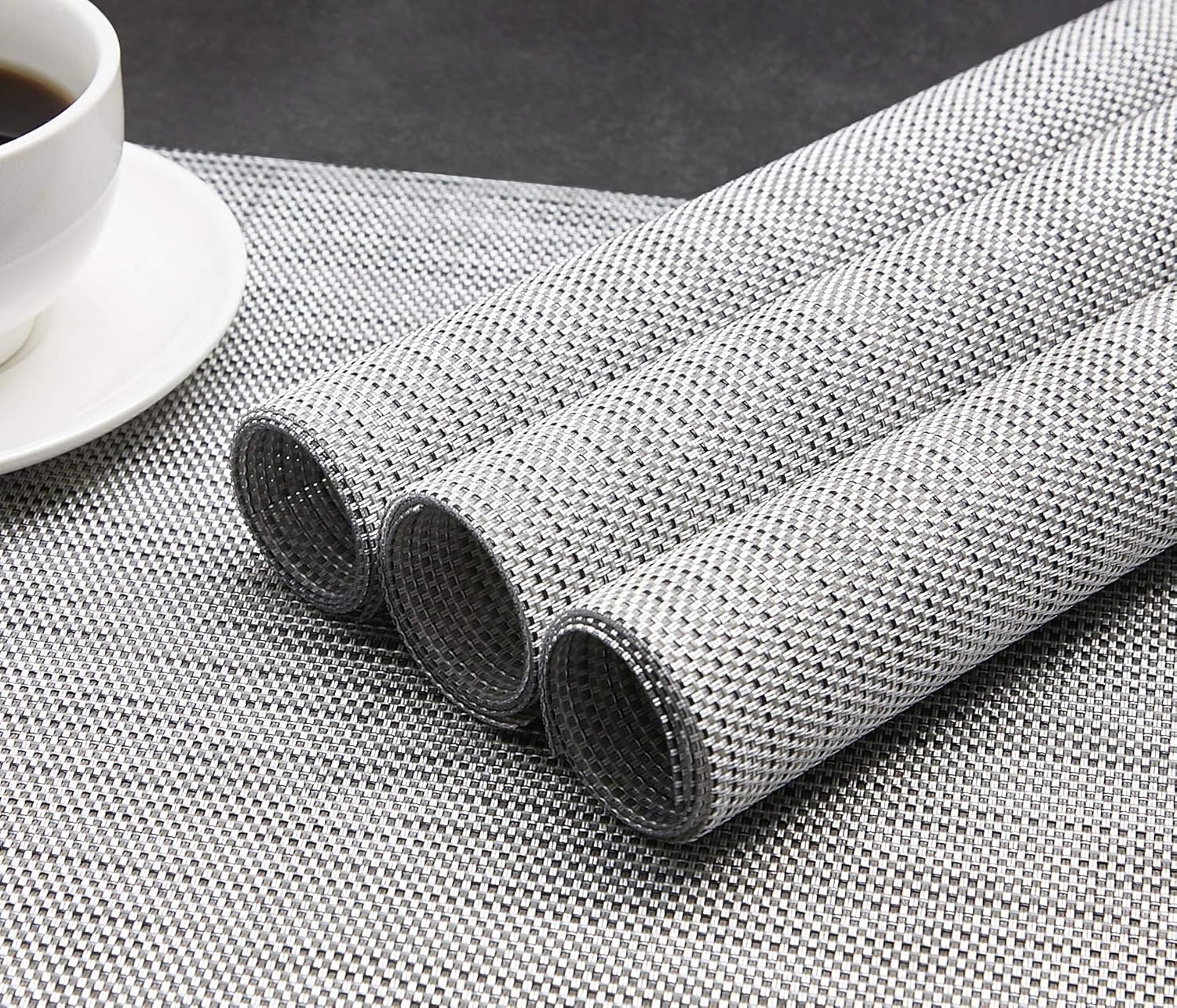 DOLOPL Placemats Grey Placemats Waterproof Placemat Set of 6 Crossweave Woven Vinyl Laminated Table Mat Easy to Clean Heat Resistant Wipeable Placemats for Dining Kitchen Table: Home & Kitchen
