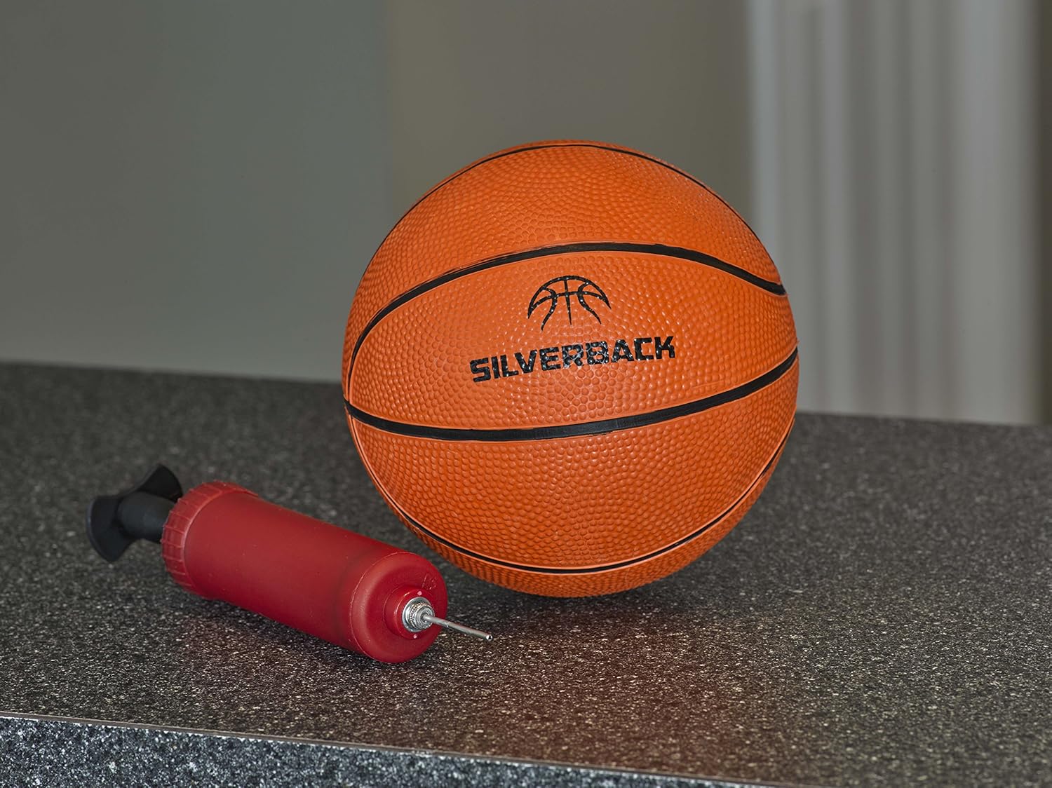 Silverback 23" LED Light-Up Over the Door Mini Basketball Hoop Includes Mini Basketball and Air Pump, Black : Kitchen & Dining