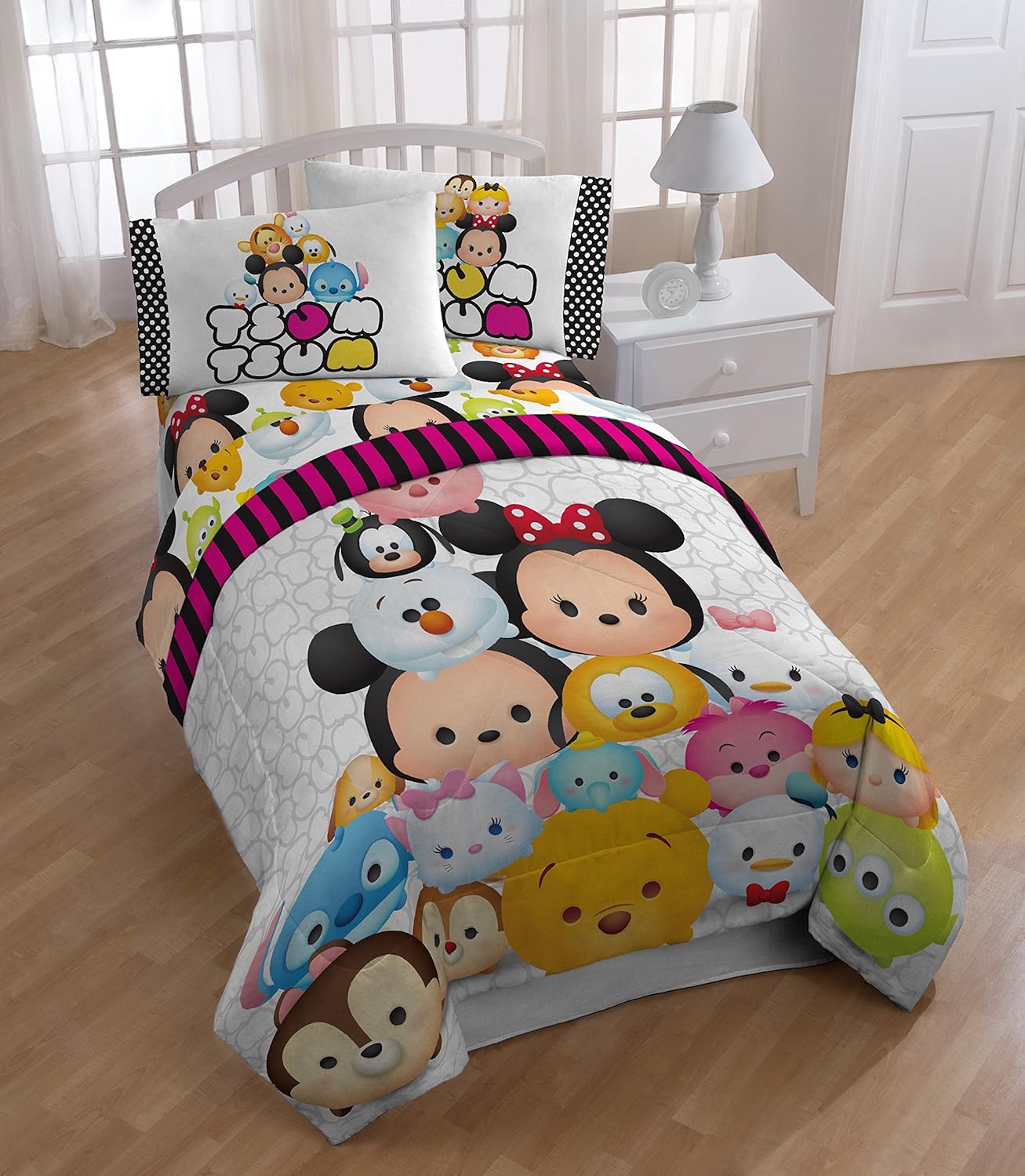 Tsum Tsum Faces Twin Comforter and Sheet Set