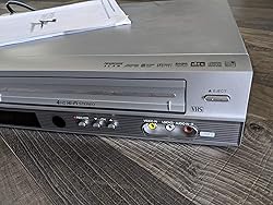 Zenith XBV442 Progressive-Scan DVD/VCR Combo