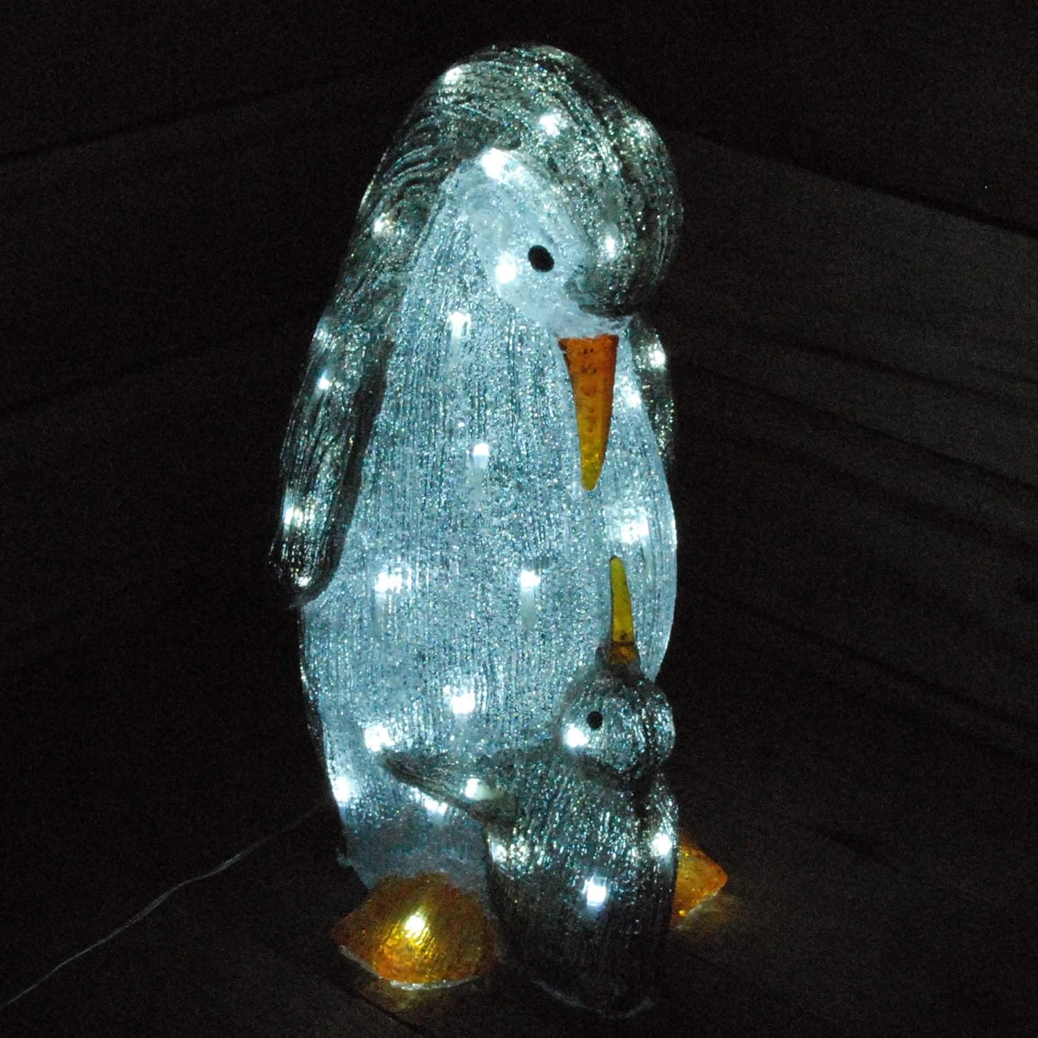 Kaemingk LED Acrylic Penguin with Baby Christmas Display with Cool