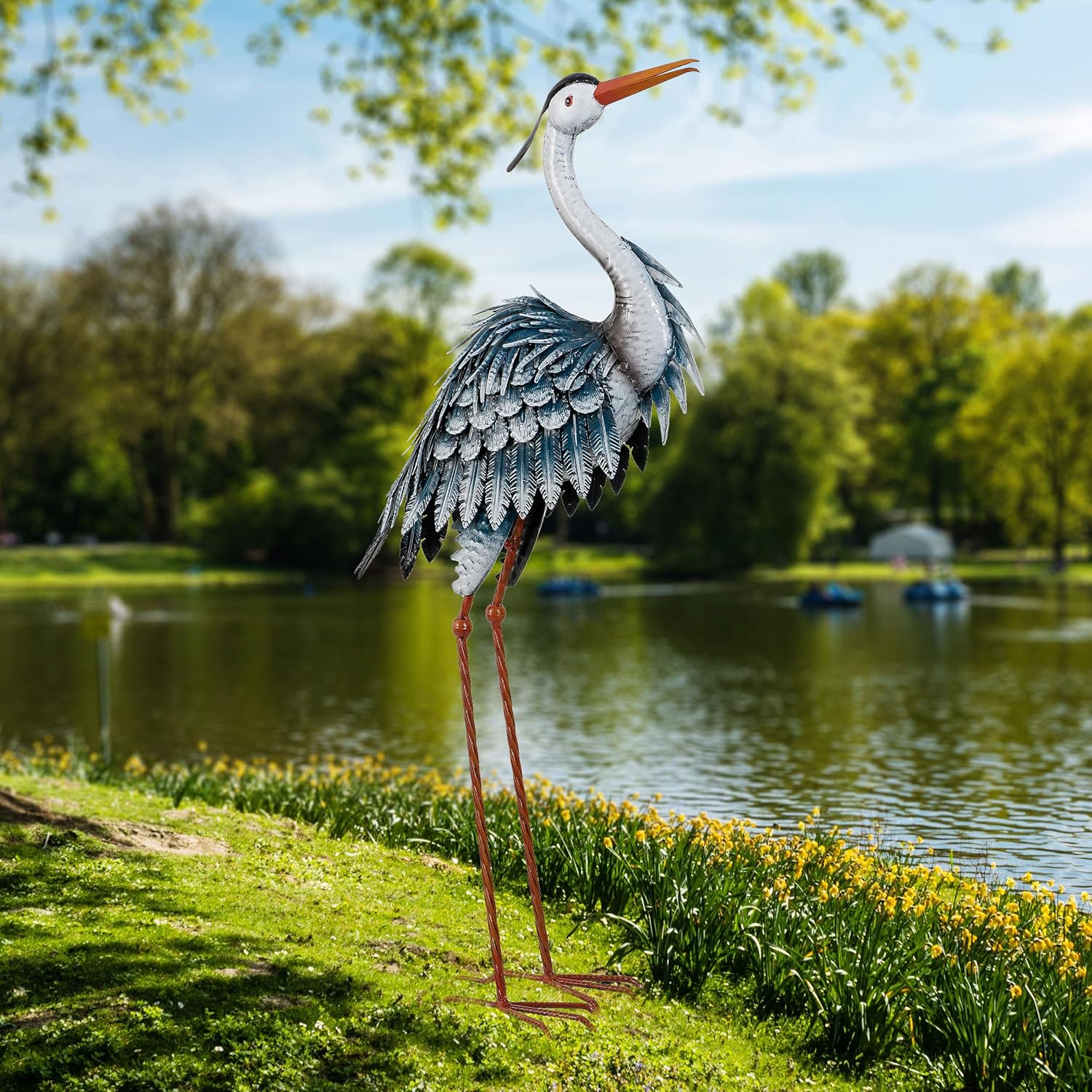 TERESA'S COLLECTIONS 33.8 inch Metal Blue Heron Garden Sculptures and Statues, Standing Crane Yard Art for Outdoor Decor, Bird Lawn Ornaments for Pond Porch Patio Decorations: Kitchen & Dining