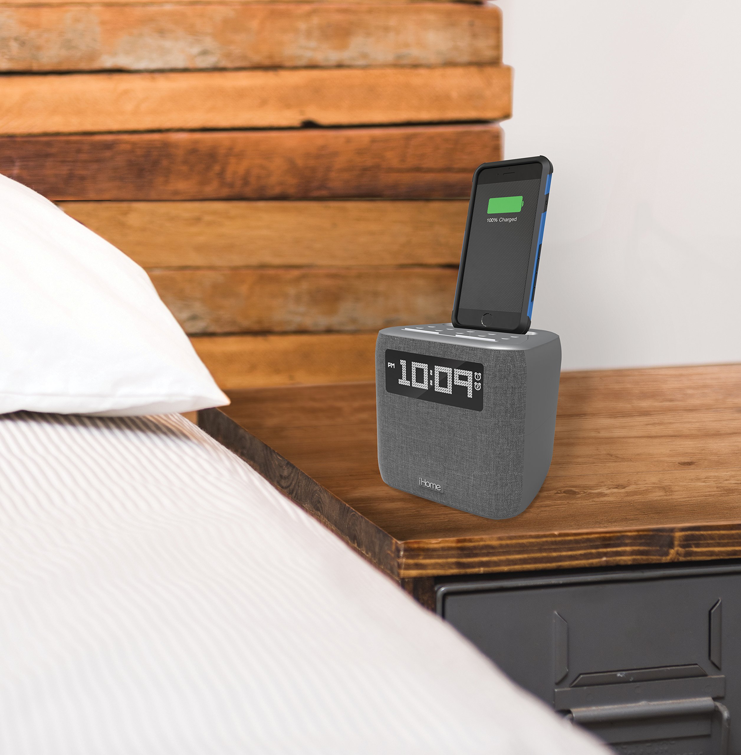 IHome IPL8BN Stereo FM Clock Radio With Lightning Dock For IPhone/iPod