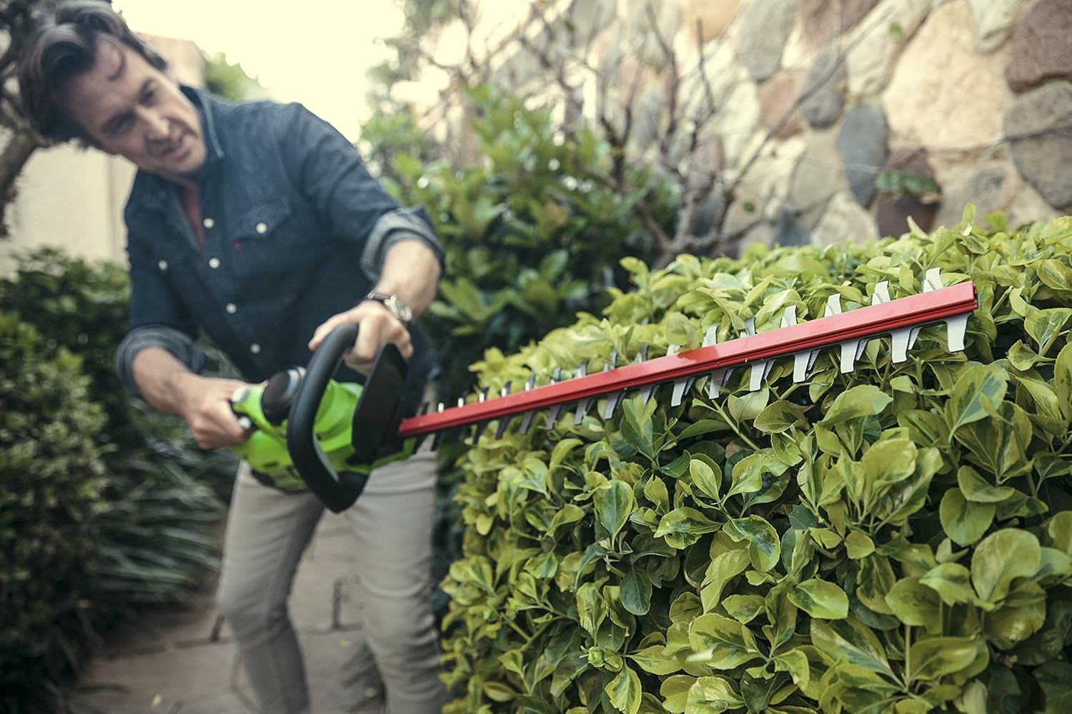 greenworks 40v cordless hedge trimmer strengthened