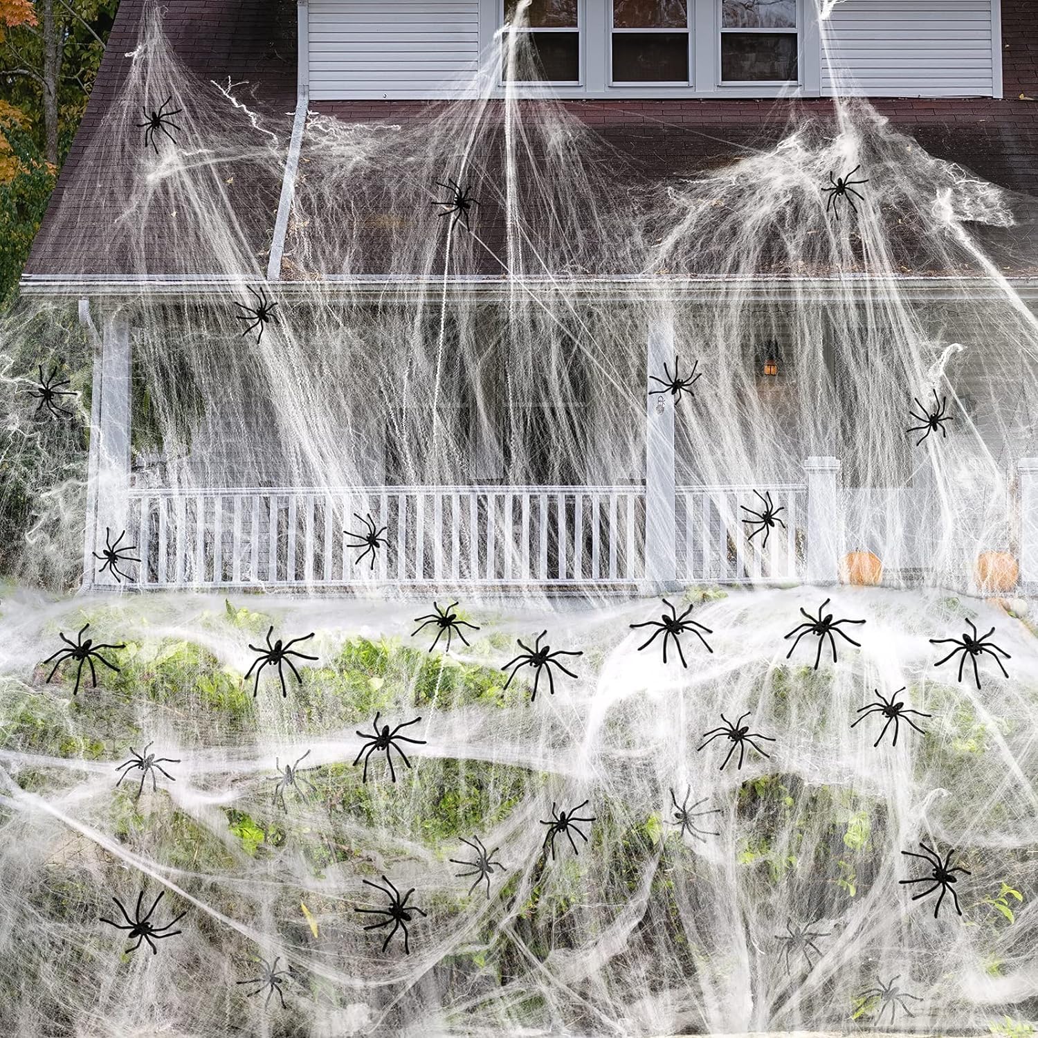 sanjianke-fs 1500FT Halloween Spider Web Decoration, 300g Spooky Stretchable Cobwebs with 60pcs Plastic Fake Spiders Halloween Decor,Hocus Pocus Halloween Props For Door Yard Home Garden Party