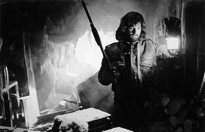 Amazon Com The Thing 1982 Movie Poster 24x36 Inches Kurt Russell Posters Prints