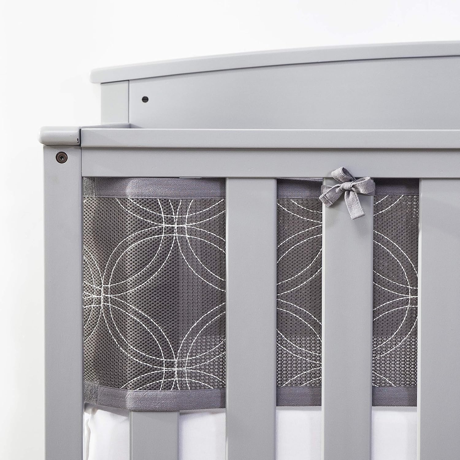 BreathableBaby Deluxe Breathable Mesh Crib Liner, Embroidered Collection Links - Gray : Baby