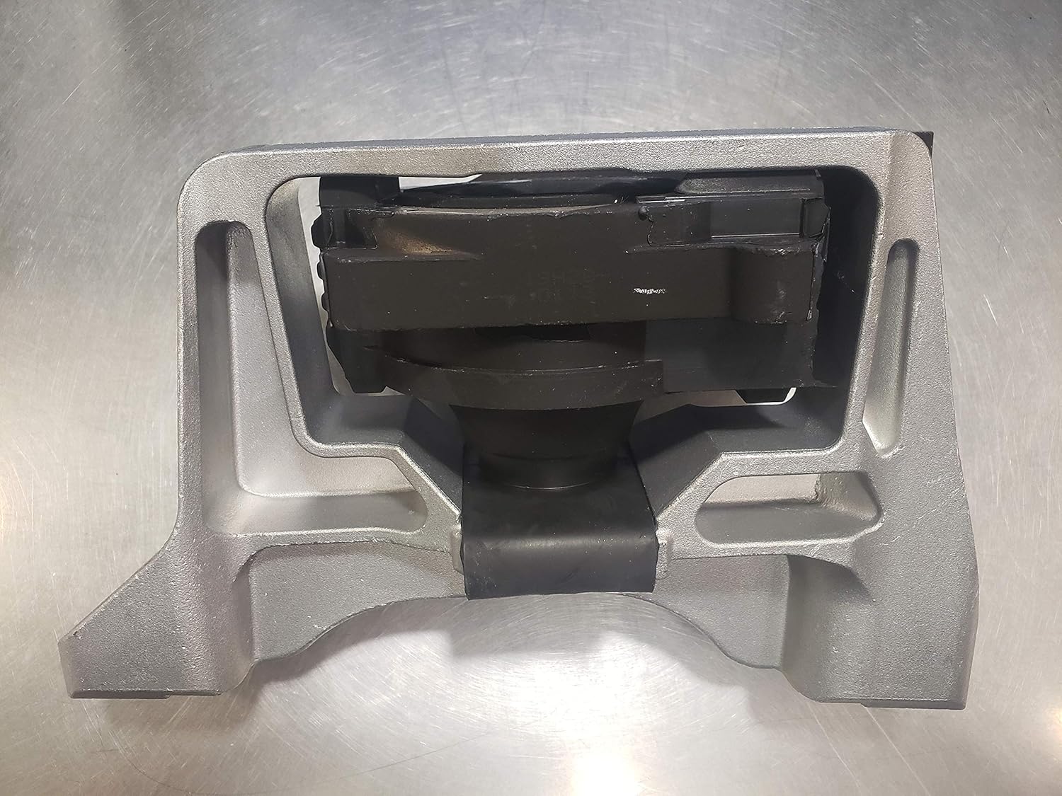 RUBBER NO.3,ENG.MTG.: Automotive