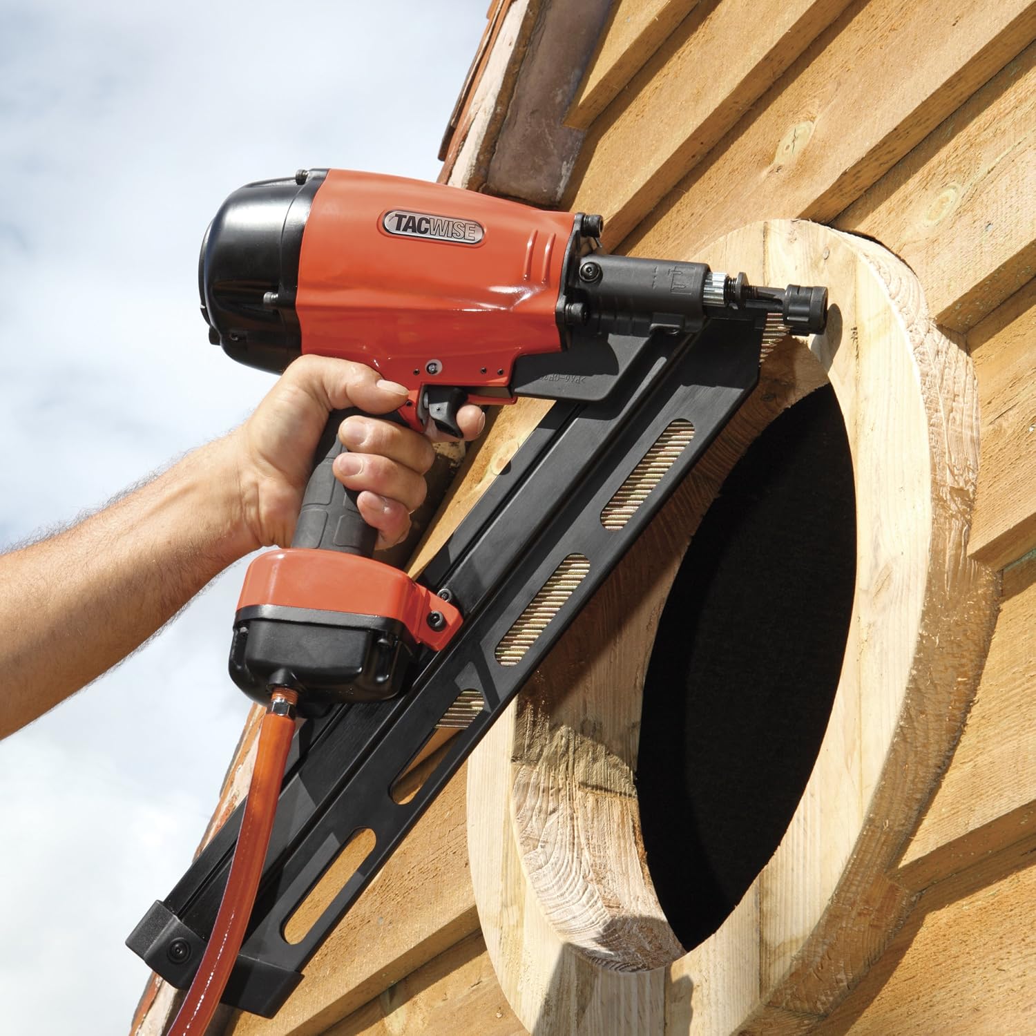 Tacwise KDH90V Angled Air Framing Nailer, Uses Paper Collated Strip Nails, 50-90 mm, 34° Inclined, Orange / Black, 50 - 90 mm - Image 3