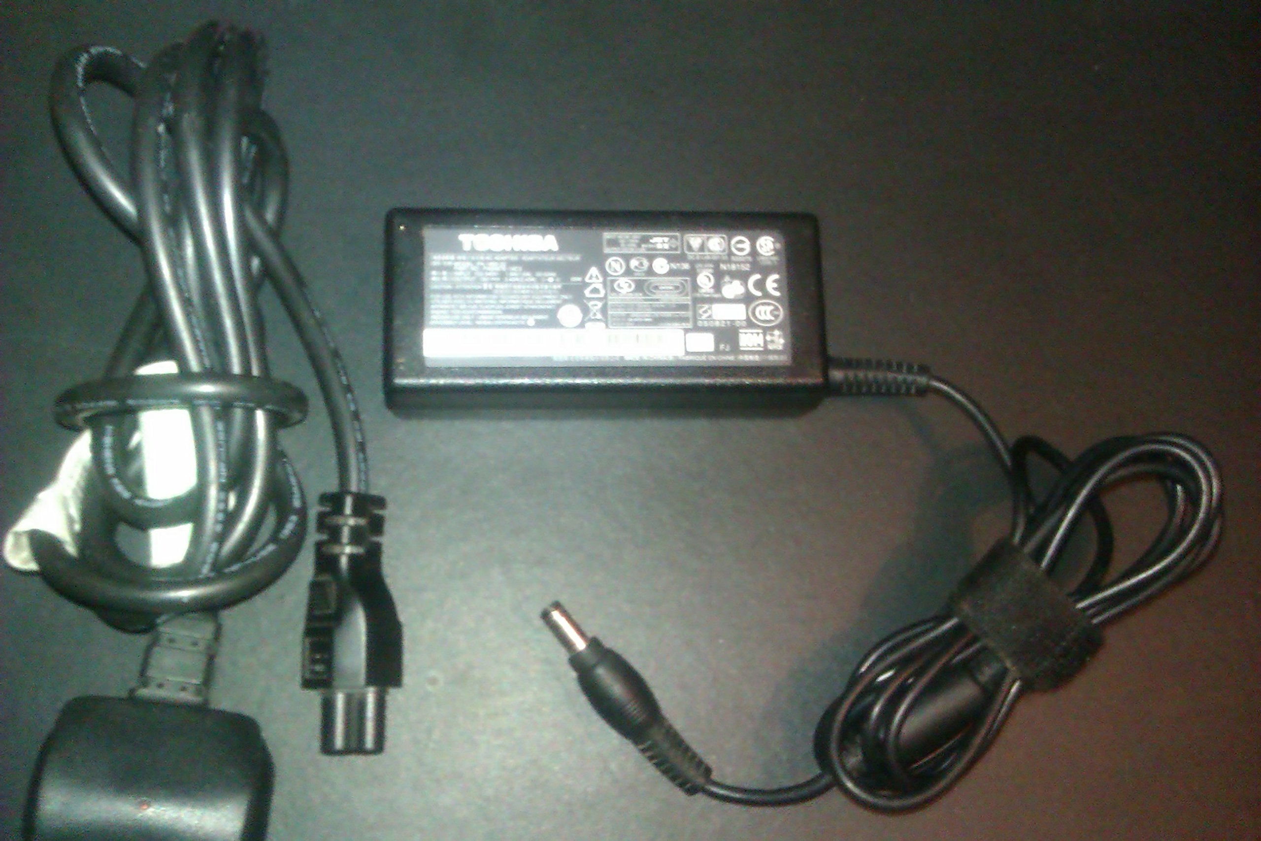 Toshiba PA-1650-22 PA-1650-21 Satellite L755 L755D L775 L850 L840 L840D Z30 Laptop AC Adapter Charger