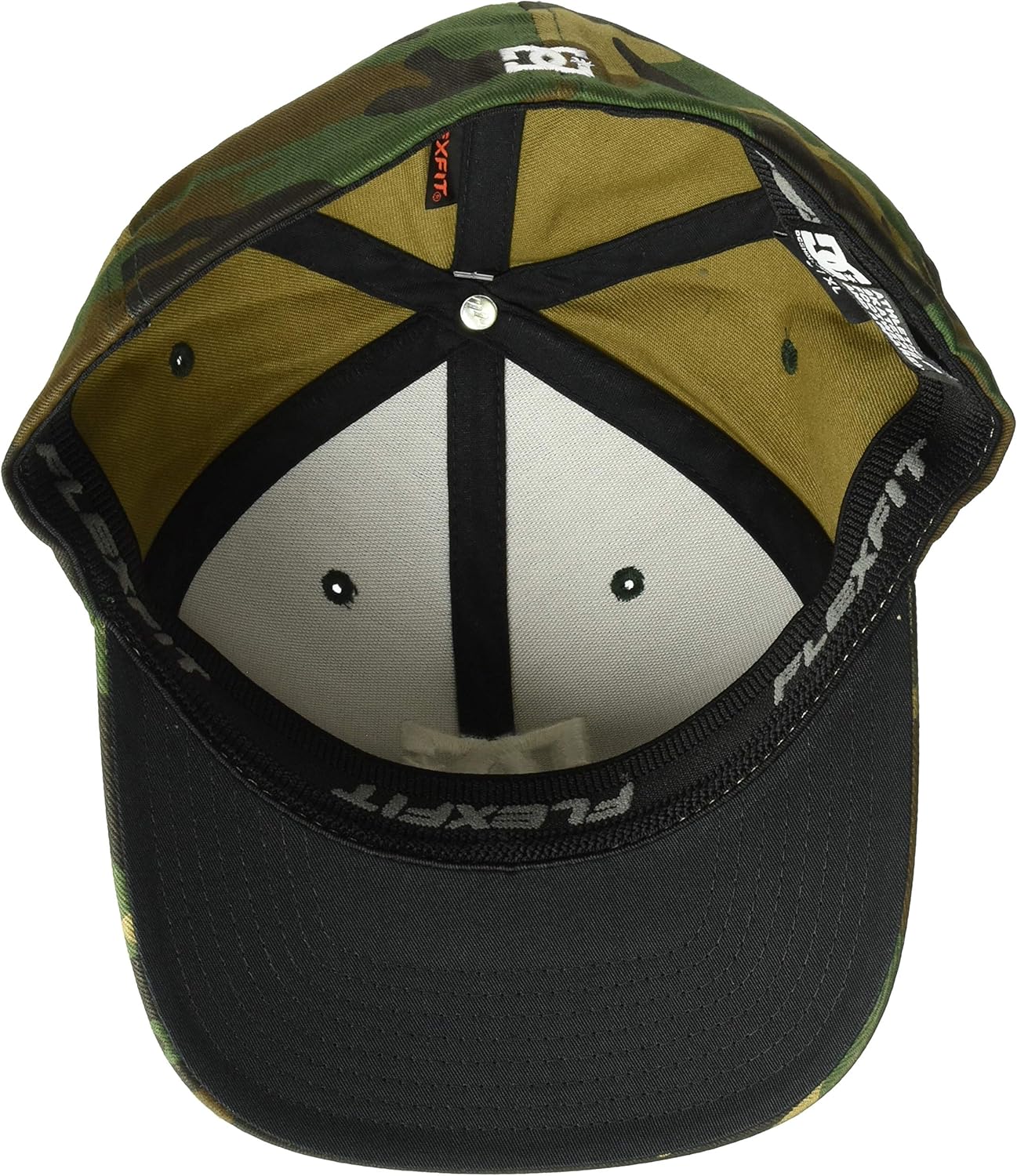 DC Men's Cap Star Flexfit Hat: Clothing