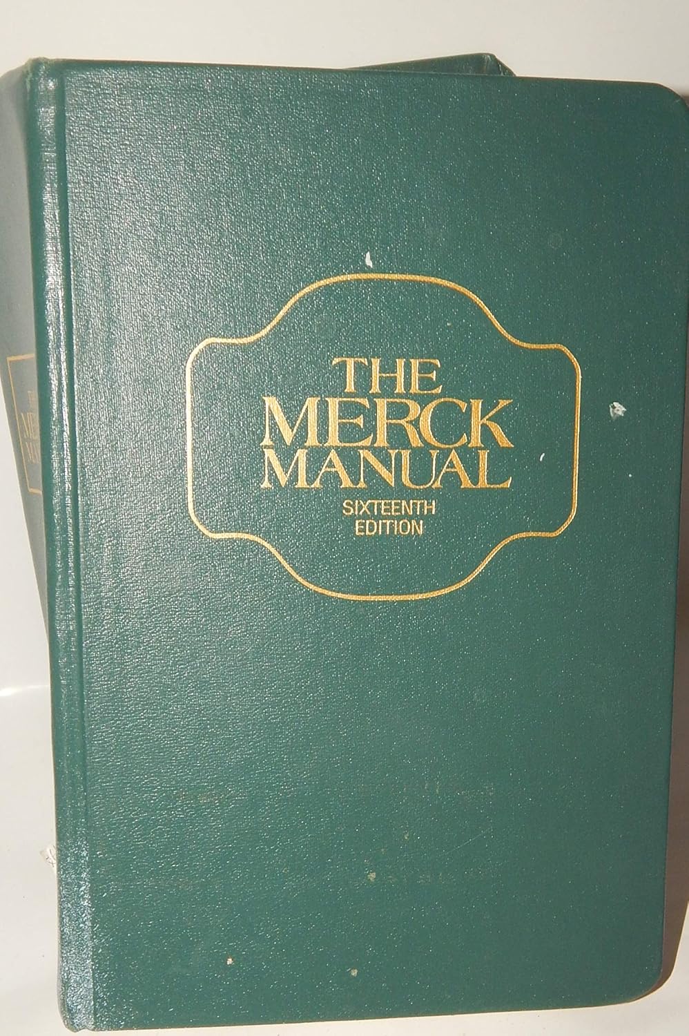 Amazon.com: MERCK - Merck Manual of Diagnosis and Therapy, 19Th Ed.:  Industrial & Scientific