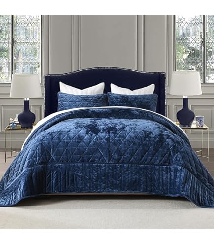 Amazon.com: Hillcrest Traditional Luxury Bedding | Metallic Gold