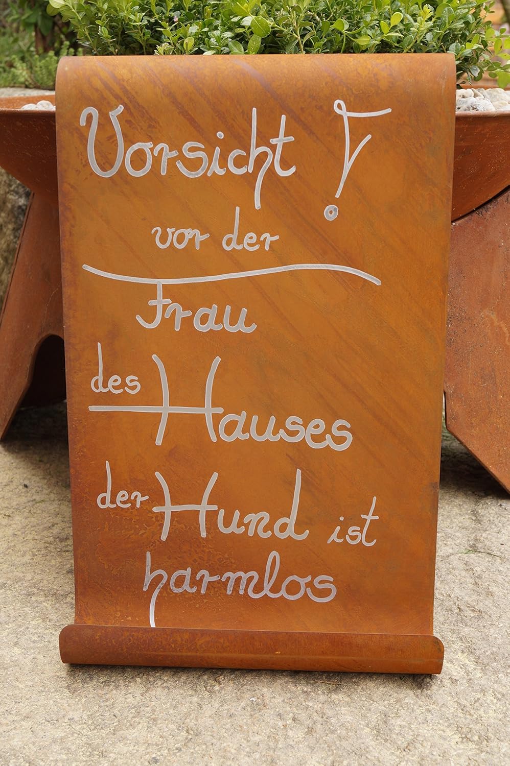 Vorsicht vor der Frau39x25cm Schild Gartendeko Edelrost Tafel gewellt