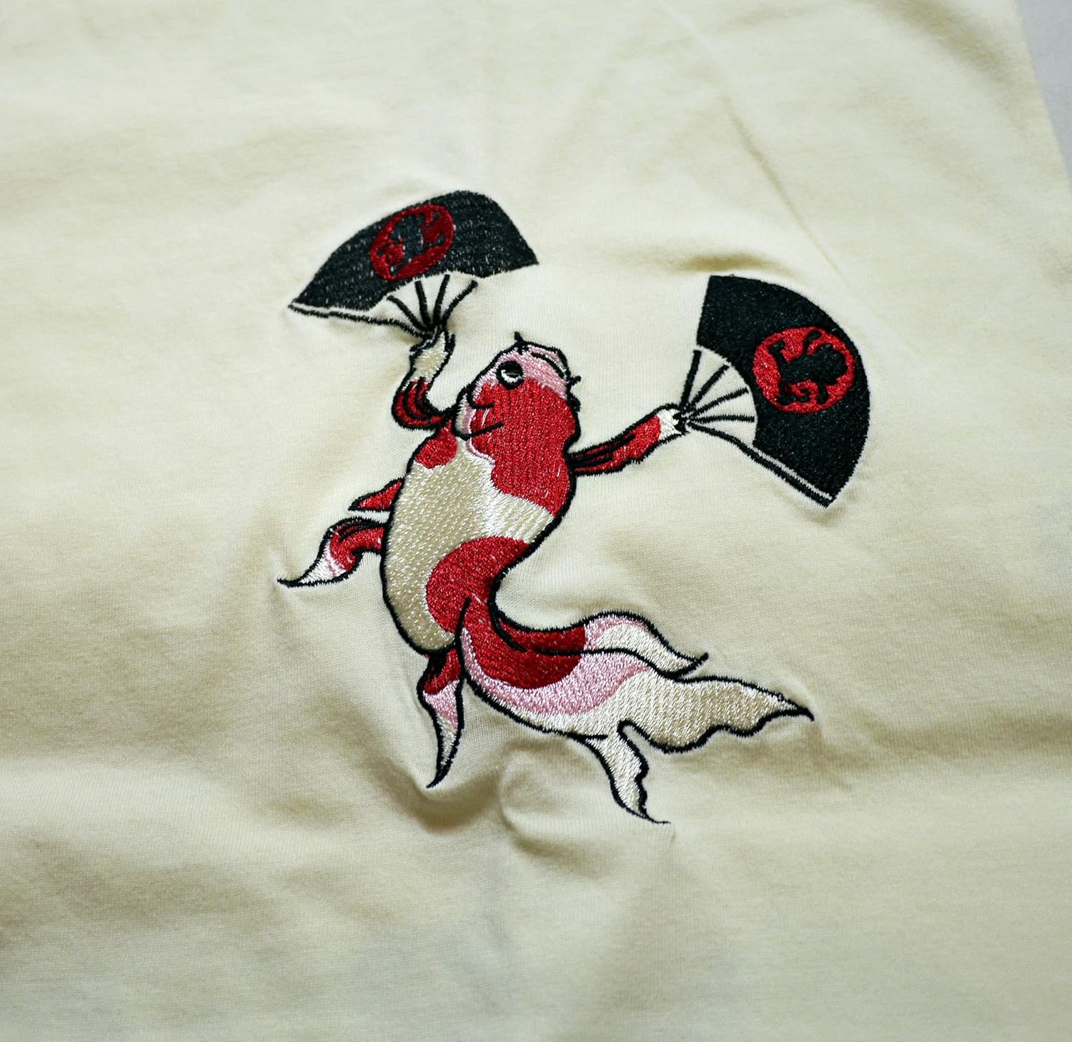 Amazon Go Coo 悟空本舗 金魚戯画 プリント 刺繍 Tシャツ Lgt 5901オフホワイト Xl Tシャツ カットソー 通販