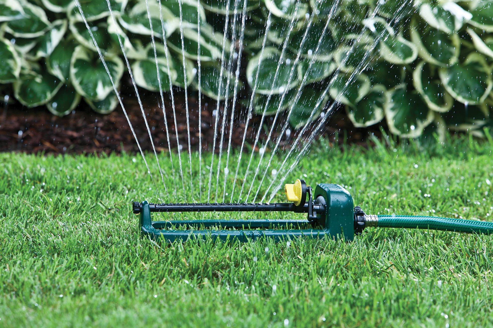 Melnor 20280 Oscillating Sprinkler with Watering Gauge, Waters up to 3.100 sq. ft. irrigation