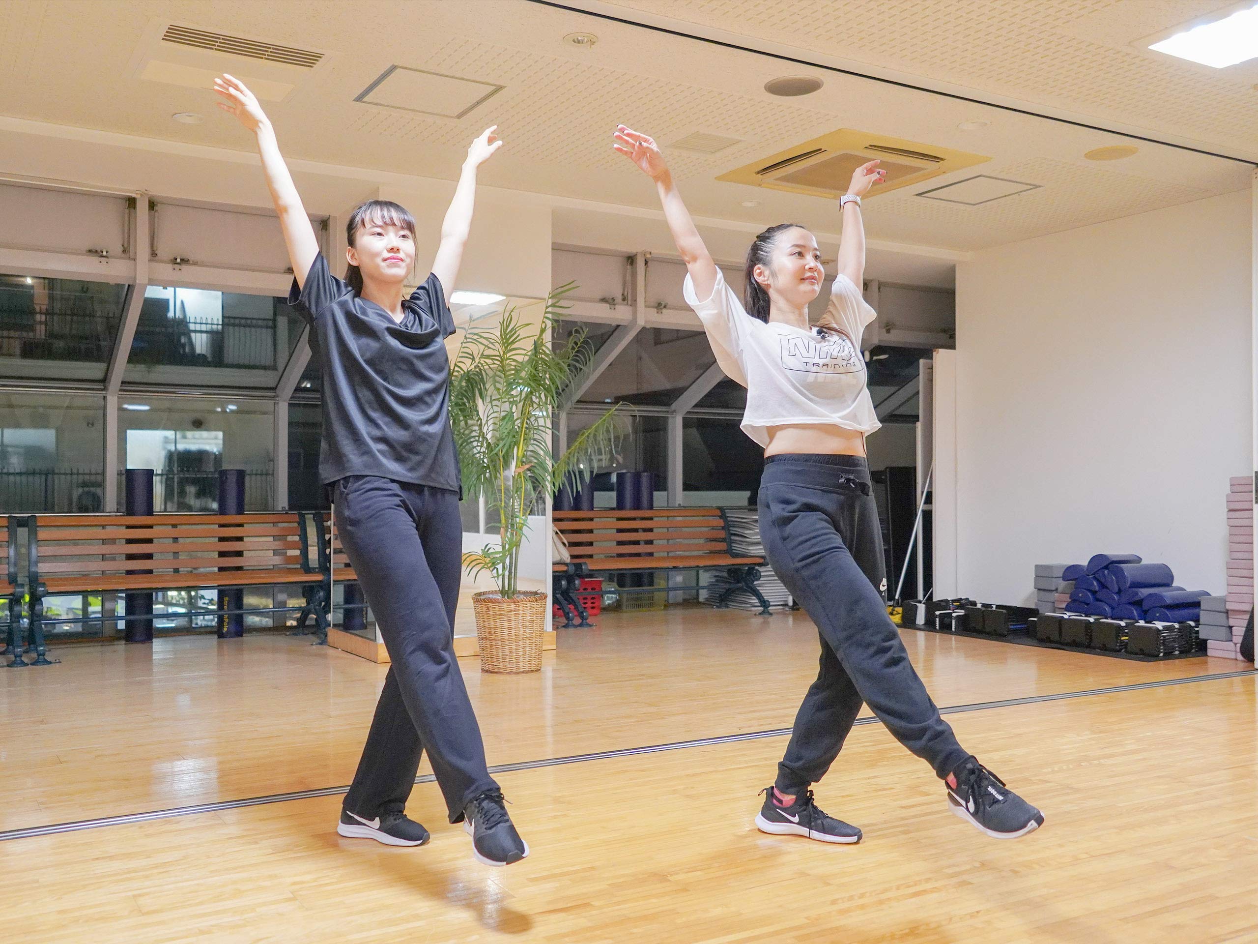 Amazon Co Jp 美しすぎる女子大生ダンサーと目指せ理想のカラダ 美ボディダンスエアロを観る Prime Video