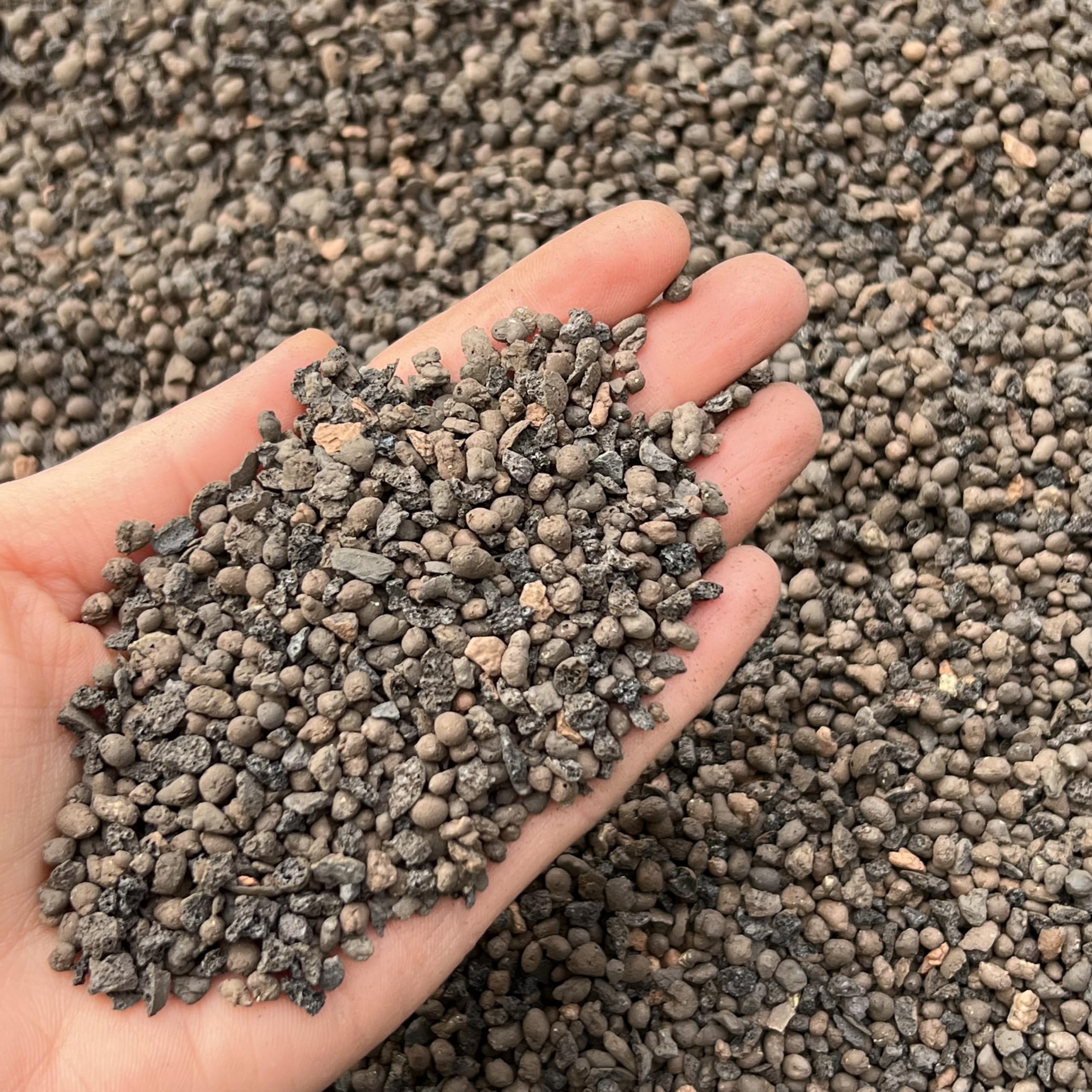 Leca Horticultural Grit, Clay Pebbles, Lava rock like, Fine Grade 2-4mm (2L)