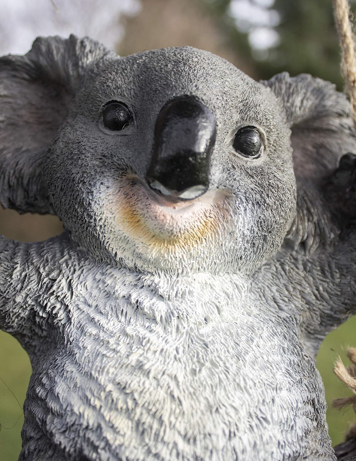 Garden Mile® Swinging Koala Bear Animal Resin Garden Statues Outdoor Indoor Tree Hanging Garden Ornaments Home Decorations Novelty Gift Idea for Garden Lawn Patio Porch Weatherproof (23 x 20 x 10cm) - Image 5