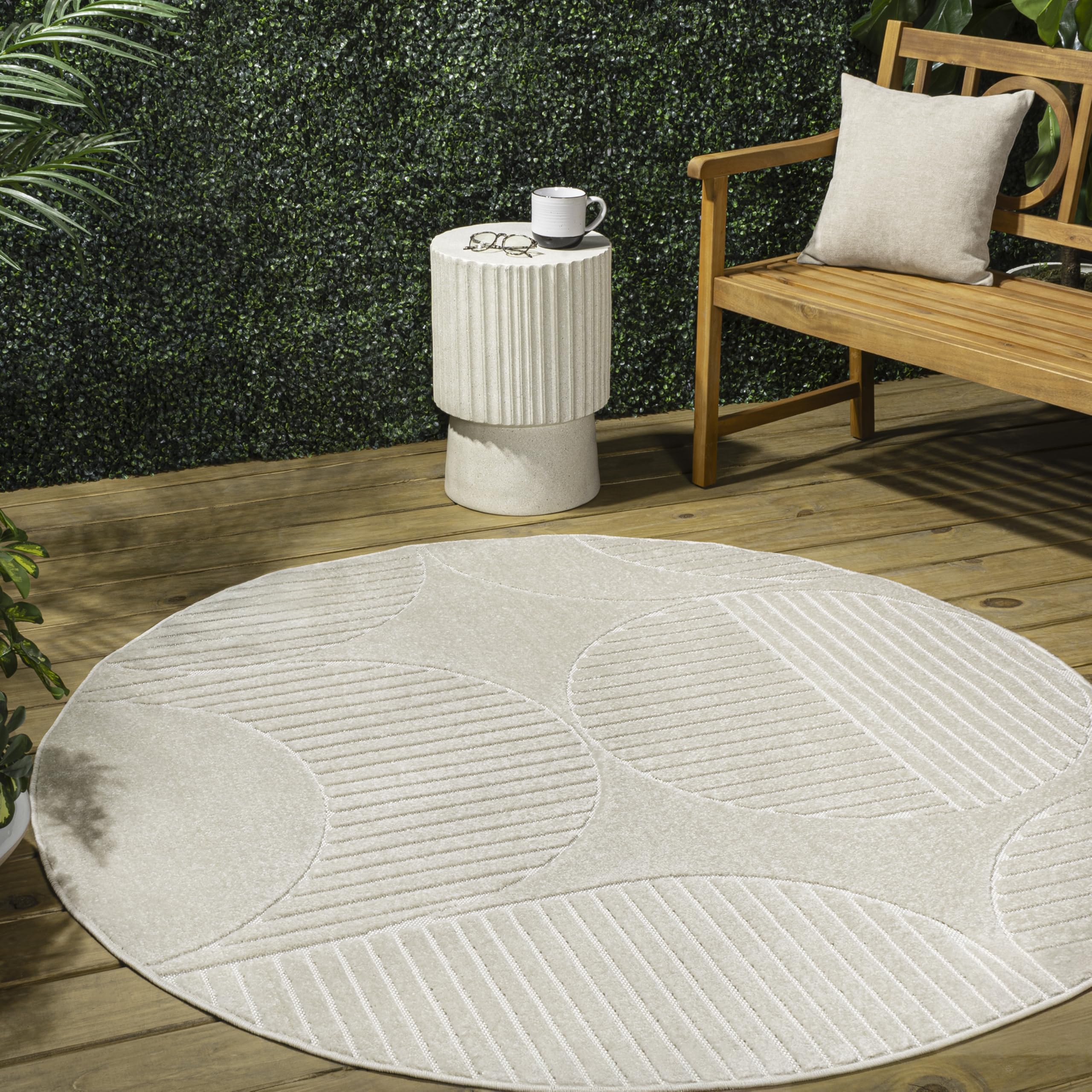 Photo 1 of JONATHAN Y Nordby High-Low Arch Striped Ivory/Cream 8' Round Indoor/Outdoor Area Rug, Pet Friendly, Non-Shedding, Stain Resistant, Easy-Cleaning for Backyard, Patio, (SCN104B-8R)