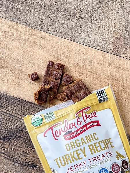 TENDER & TRUE ORGANIC TURKEY JERKY TREAT, 4 OZ BAG