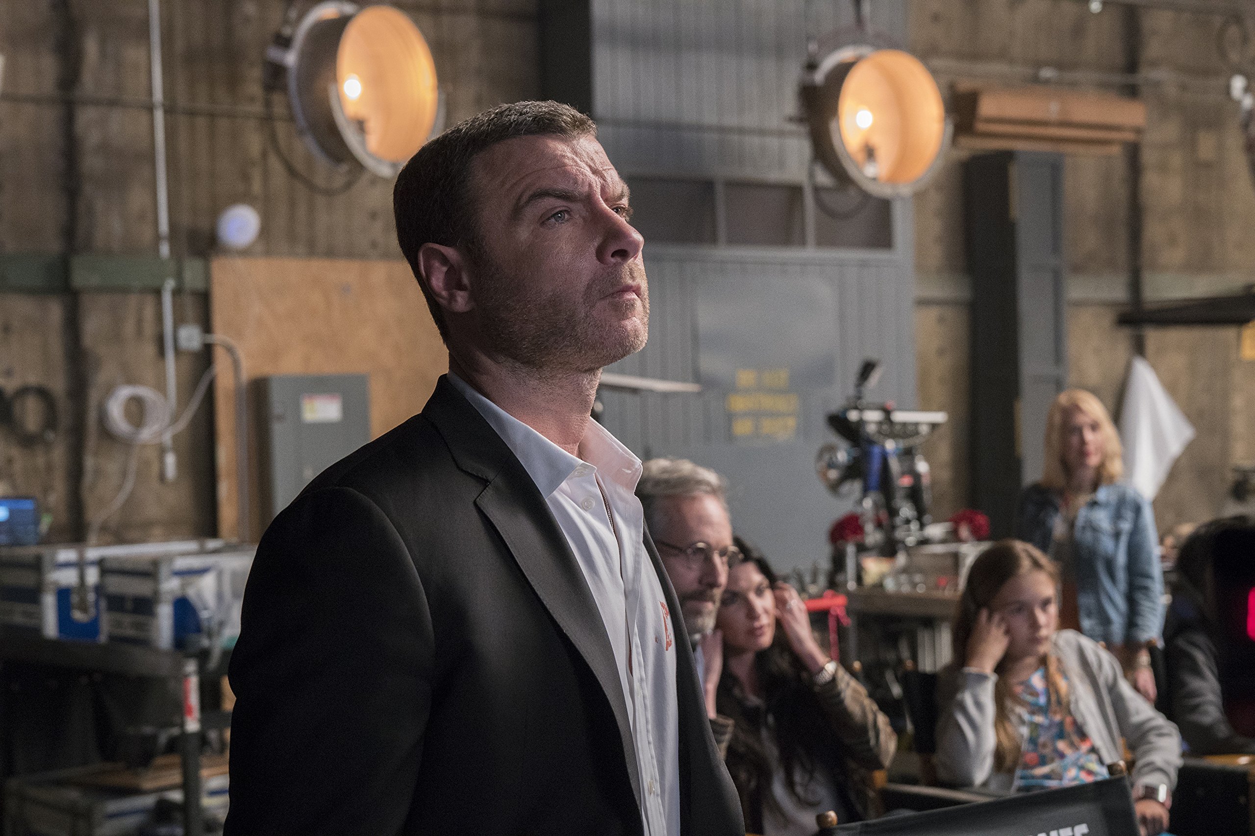 Watch Ray Donovan Season 5 | Prime Video