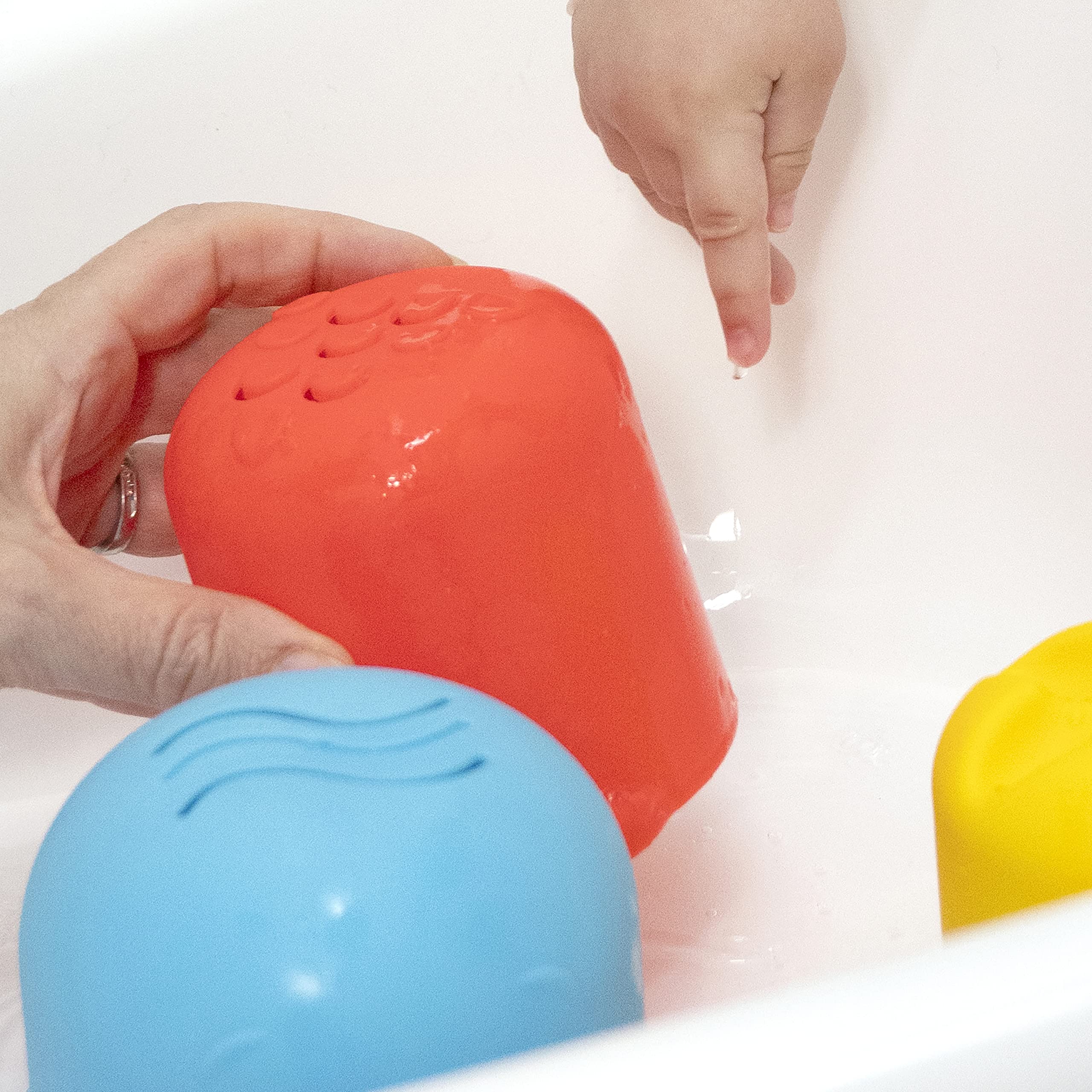 Baby Einstein Ocean Explorers Opus’s Stack & Stream Sensory Stacking Cups, Baby and Toddler Bath Toy, Ages 3 Months and up