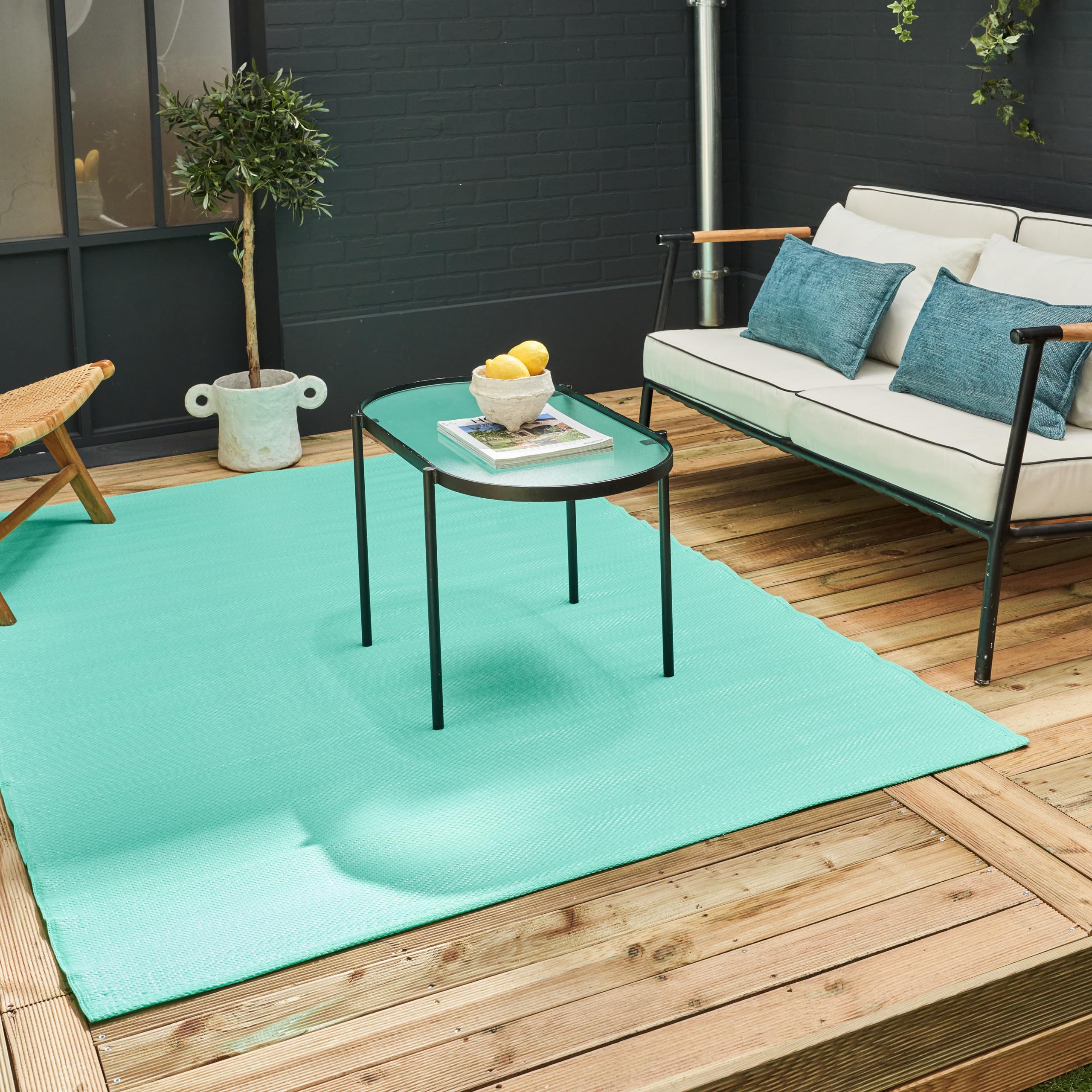 THE RUGS Urban Collection Outdoor Rug - Easy to Clean, Waterproof Plastic Outdoor Rugs for Garden, Patio, Balcony, Camping - Contemporary Plastic Straw Rug - Mono Turquoise, 120x160cm