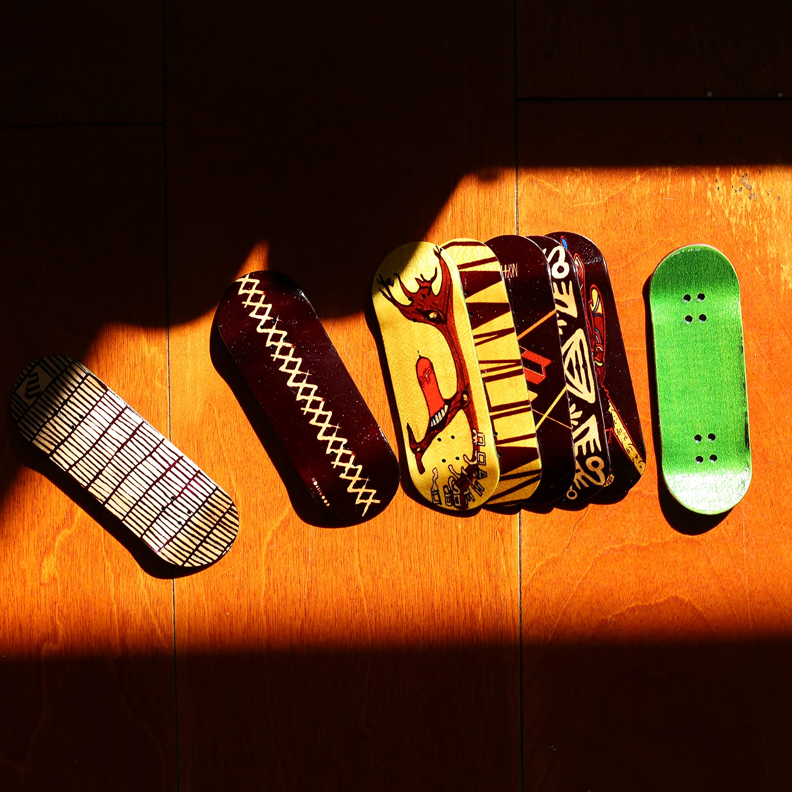 Fingerboards (NW9.0 Kickflip Deck 98mmx34mm 5-Layer Maple Wooden Handmade)+(Update NOAHii 34mm Trucks)+(NW iii Logo Handmade Wheels) (Monkey King)