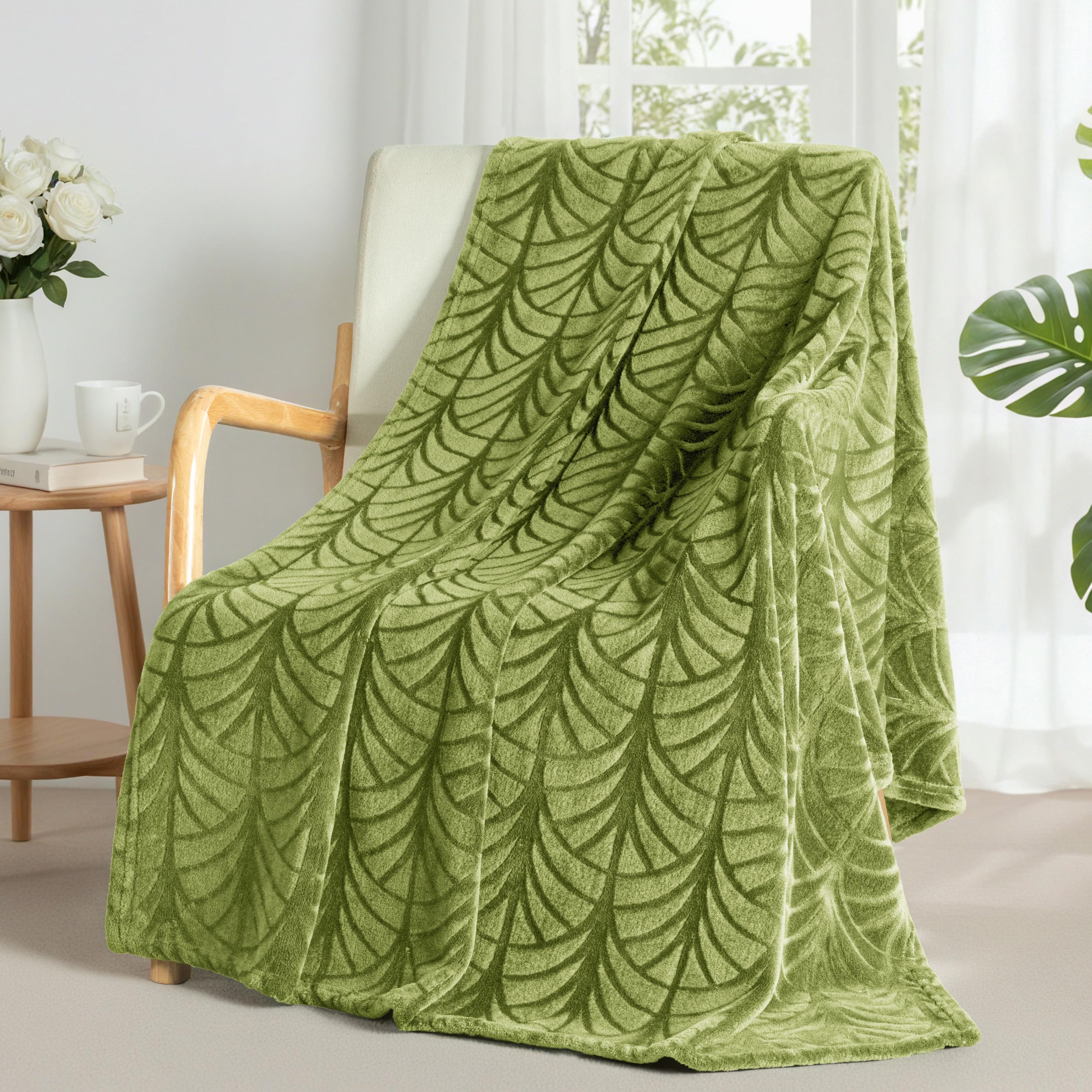 Whale Flotilla Flannel Fleece Throw Blanket for Sofa, 130x150 CM Soft Fluffy Velvet Sofa Blanket with Decorative Vintage Pattern for All Season, Warm and Lightweight, Olive Green