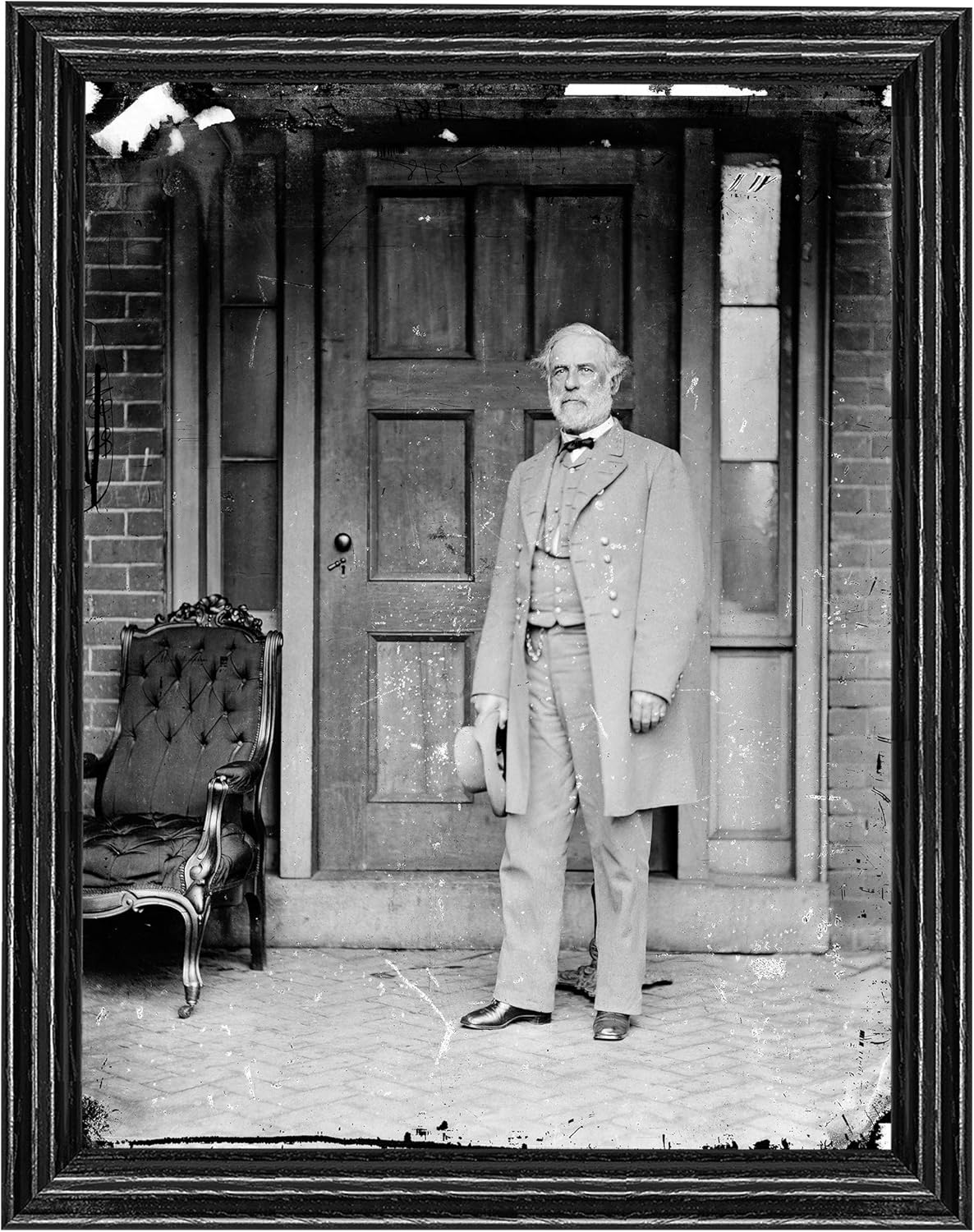 Photographs - General Robert E. Lee Photograph in a Black Frame - Historical Artwork from 1860 - (5