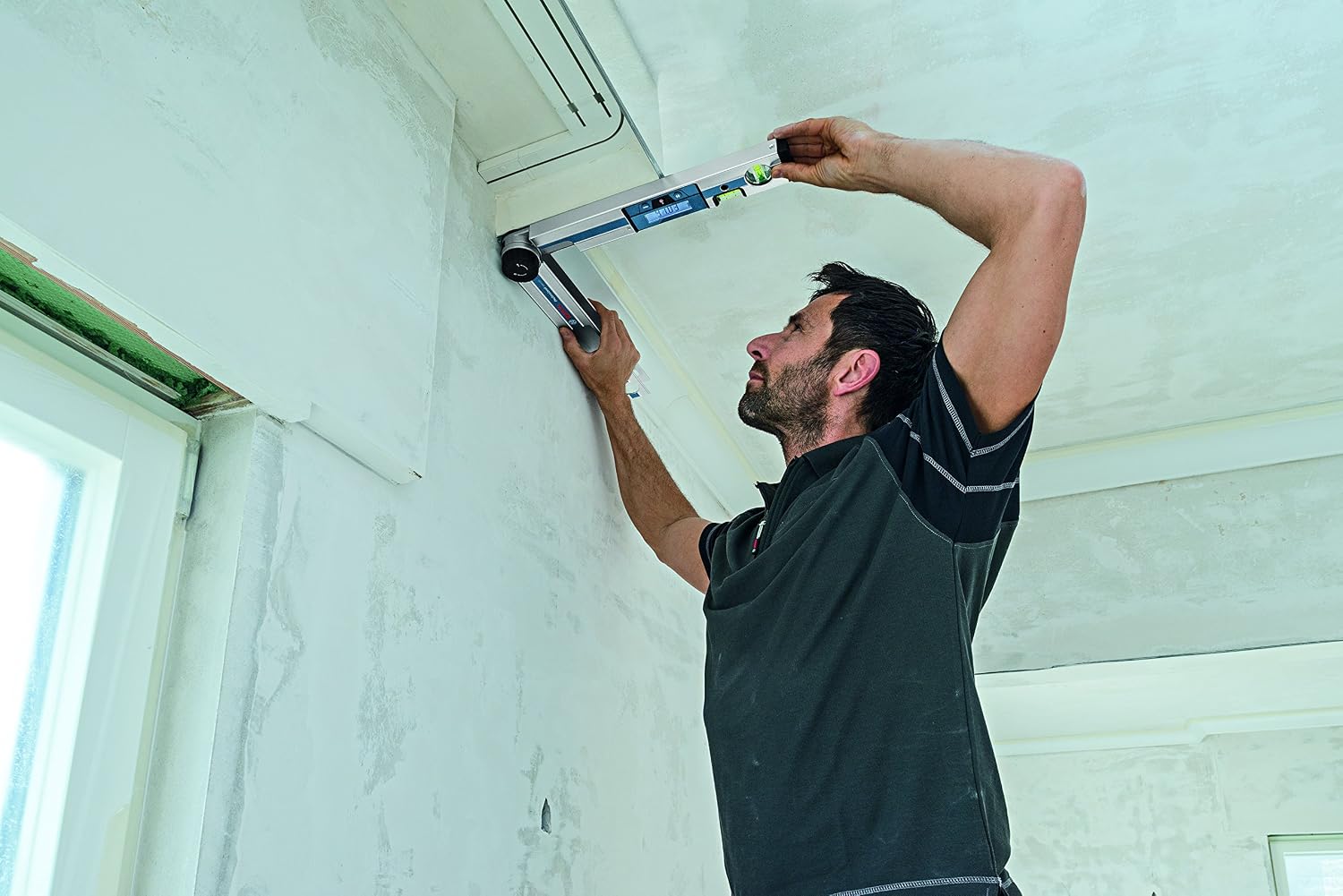 Bosch Professional Digital Angle Measurer GAM 220 (Measurement range: 0-220º, arm length: 40 cm), Blue, 446 x 52 x 60 mm - Image 5