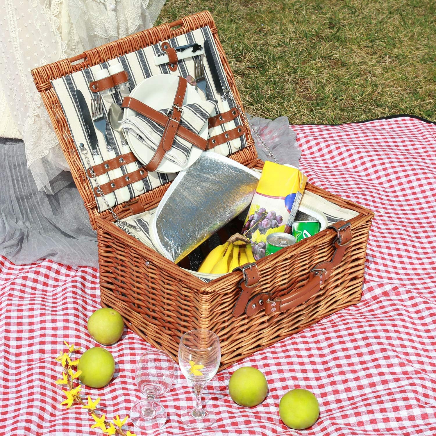 Willow Picnic Basket Set for 2 Persons with Large Insulated Cooler Bag and Classical Cutlery Service Kit | Wicker Picnic Hamper for Camping, Outdoor, Valentine Day, Chirtmas, Thanks Giving, Birthday : Garden & Outdoor