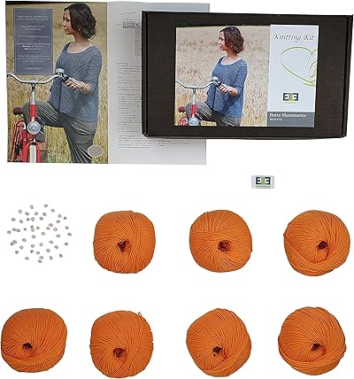 DesignEtte Strickset DIY Sommerpulli Butte Montmartre Strickset mit 10 Knäulen reiner Merino Wolle, incl. Perlen + Anleitung für 7 Dänische Strick und 2 Häkel Designs. Größe L/XL Orange.