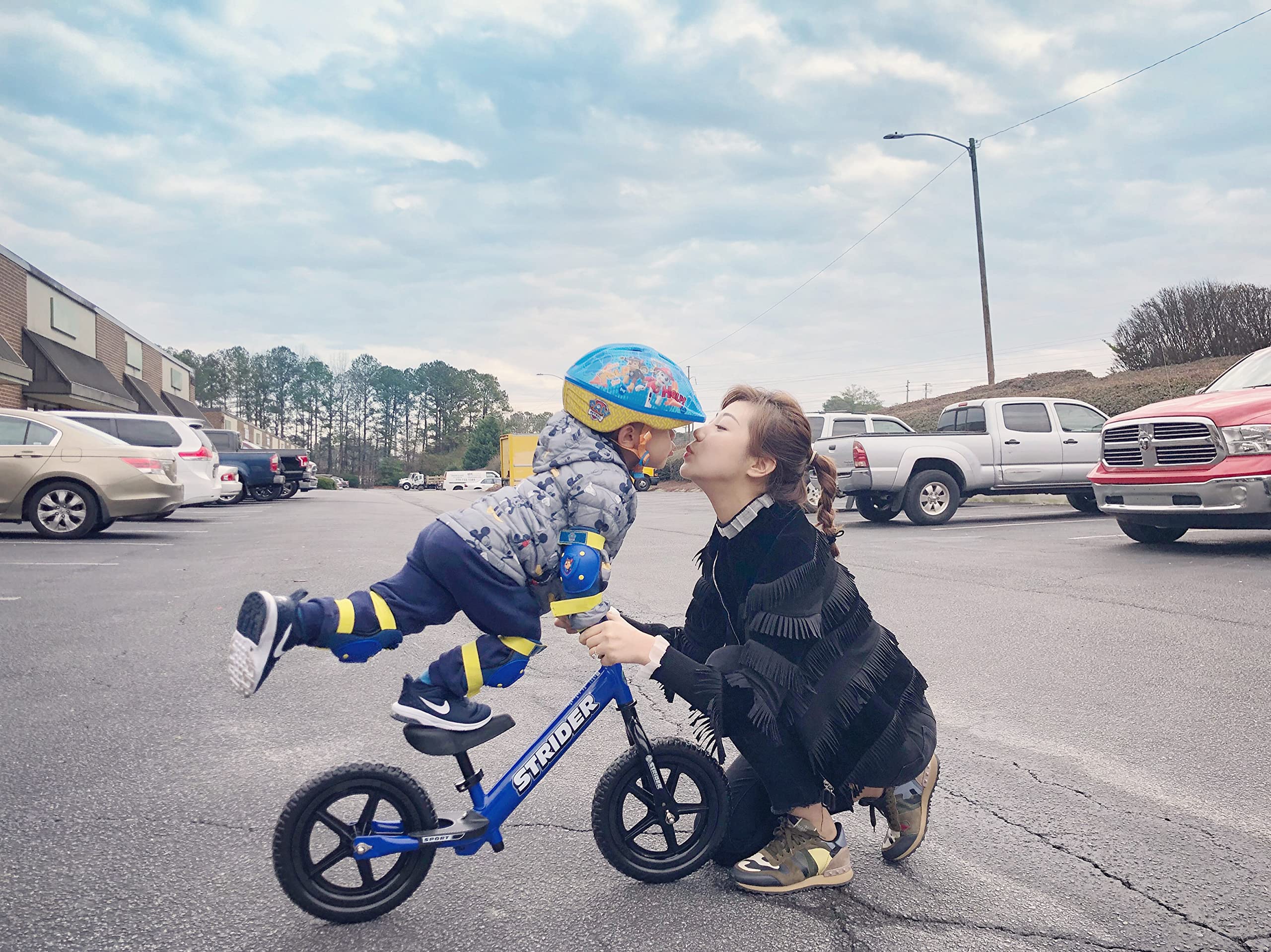 Strider 12” Sport Bike - No Pedal Balance Bicycle for Kids 1 to 4 Years - Includes Safety Pad, Padded Seat, Mini Grips & Flat-Free Tires - Tool-Free Assembly & Adjustments