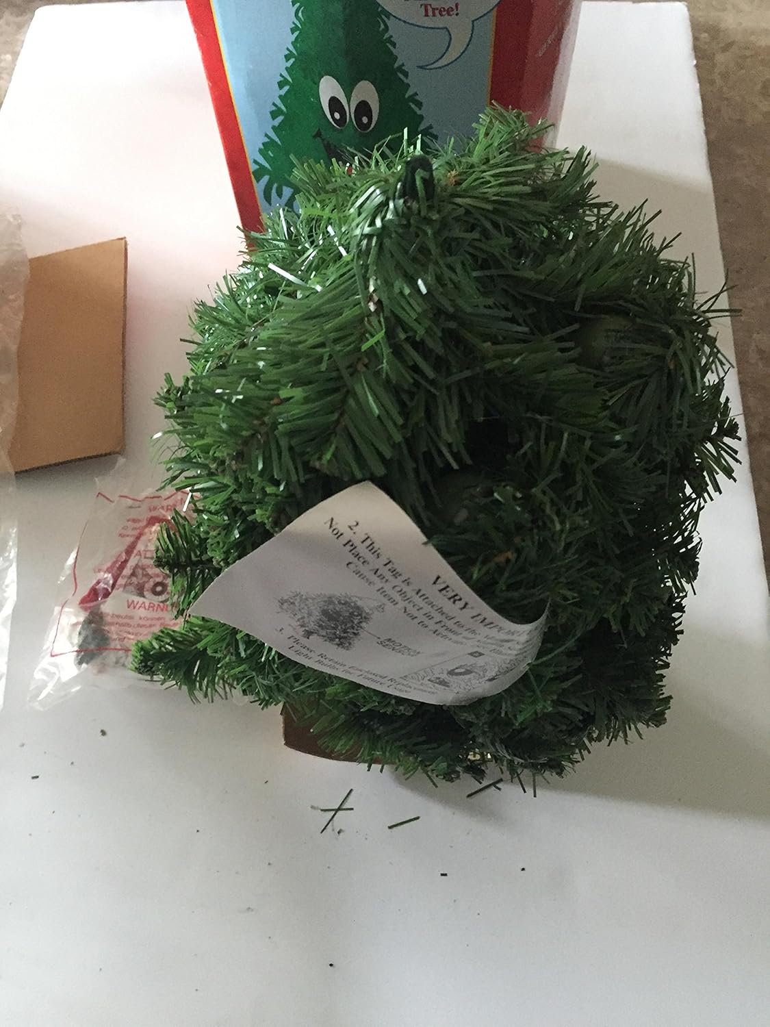 Amazon Com Douglas Fir The Talking Christmas Tree With Synchro Motion 16 Home Kitchen