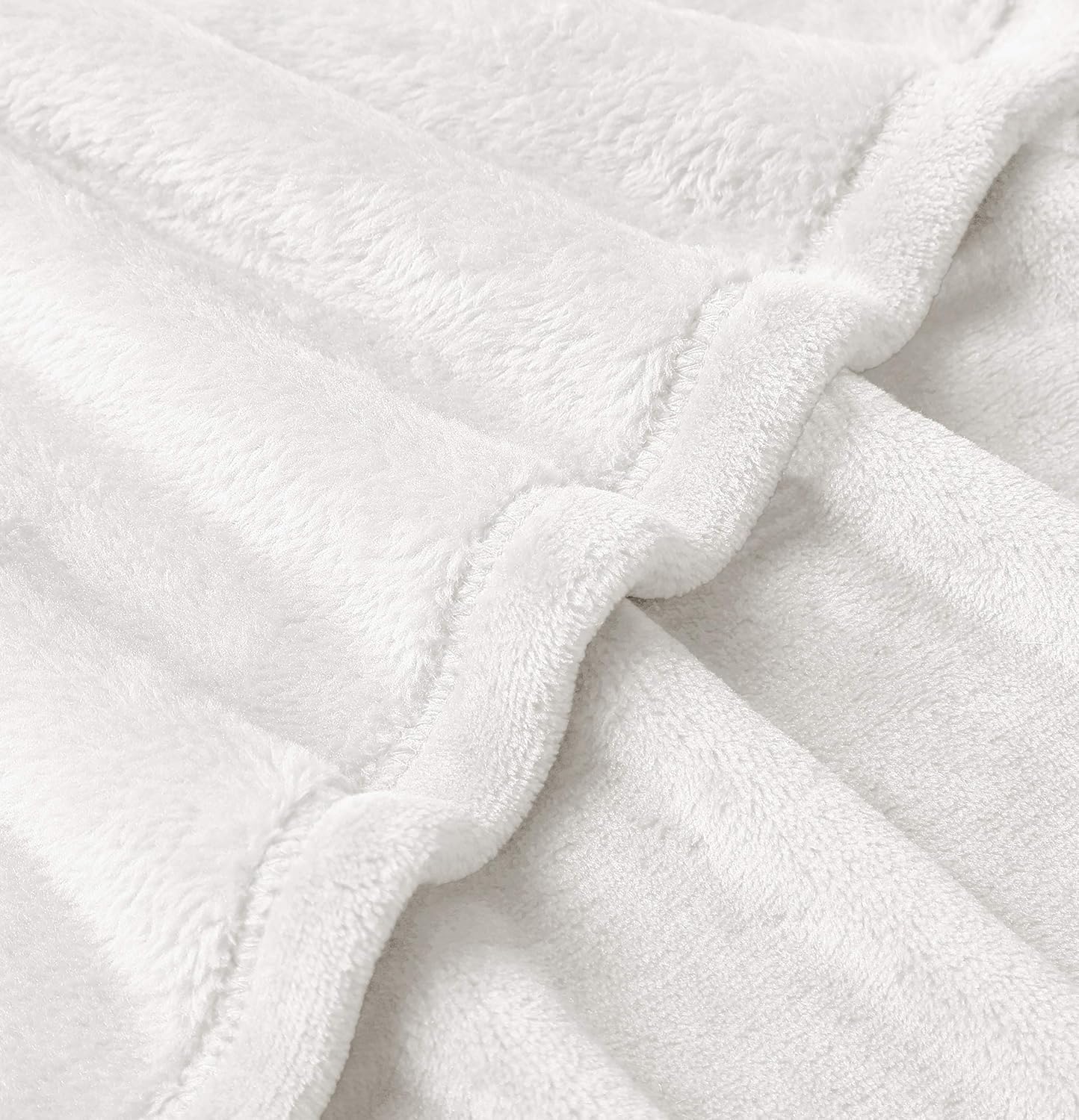 EXQ Home Fleece Blanket Queen Size White Throw Blanket for Bed or Couch - Microfiber Fuzzy Flannel Blanket for Adults or Kids: Home & Kitchen