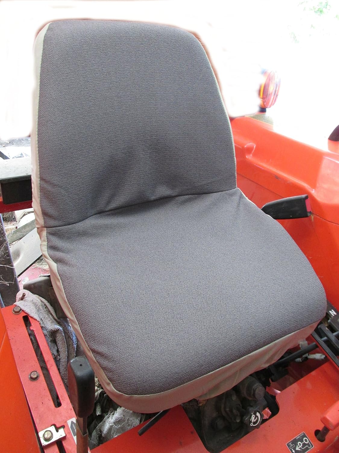KU09 C8 Kubota Seat Covers for Tractor B2320,B2620 in Gray Waterproof